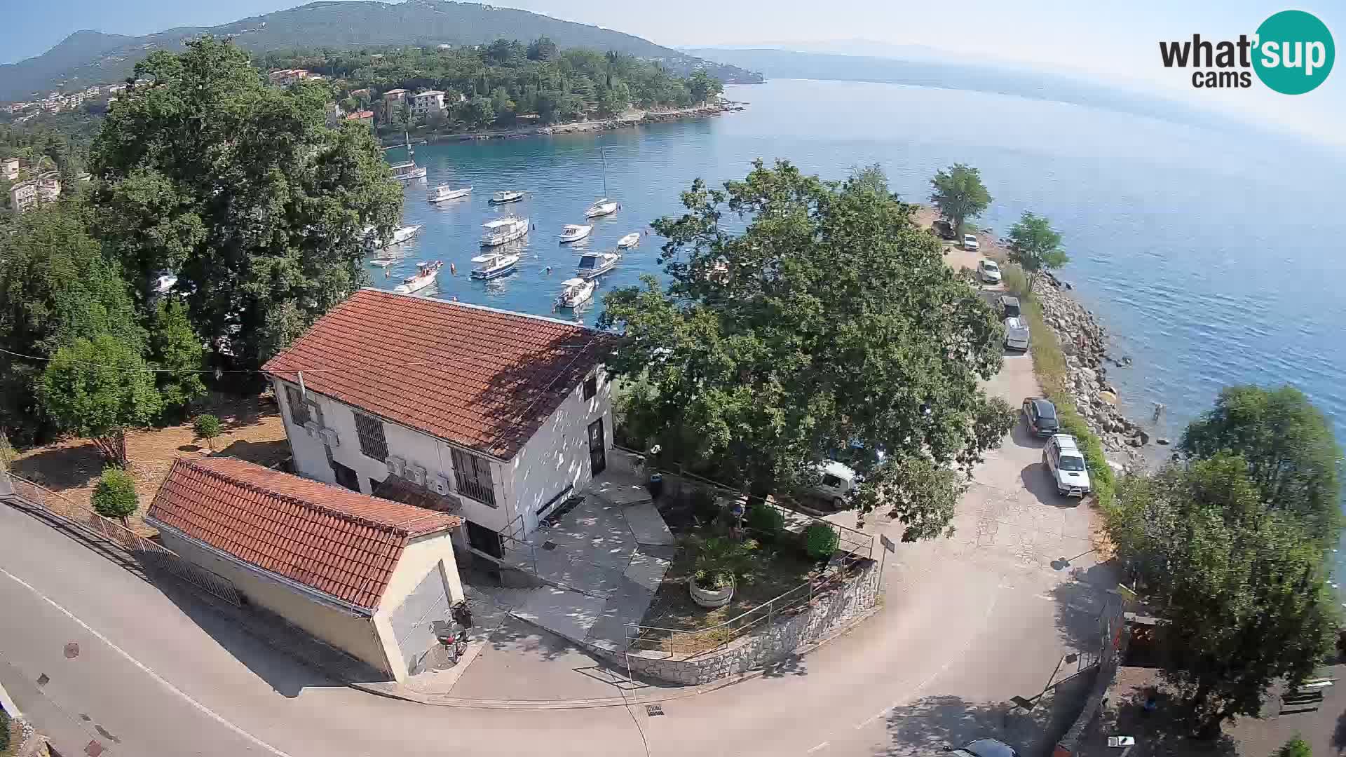 Web kamera luka Ika – Pogled uživo na luku i svjetla Opatije