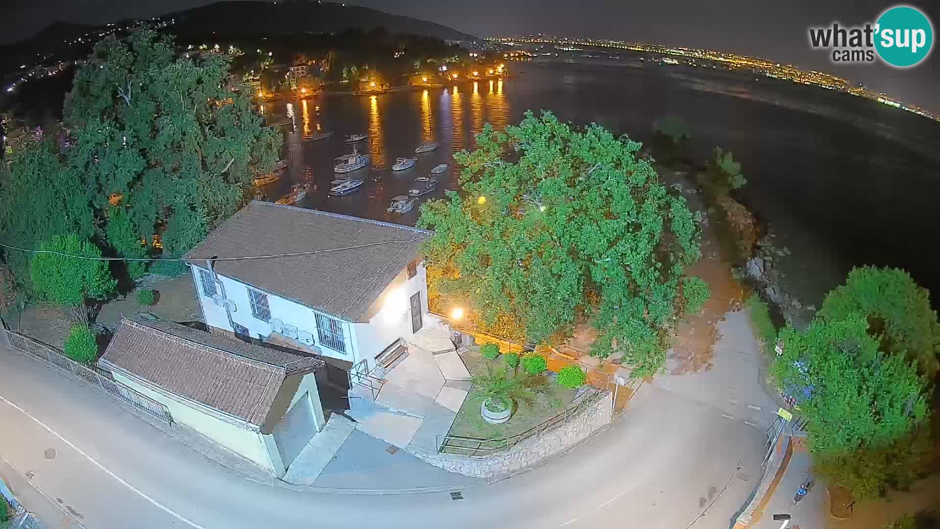 Ika Harbor Webcam – LIVE View of the Harbor and Opatija Lights