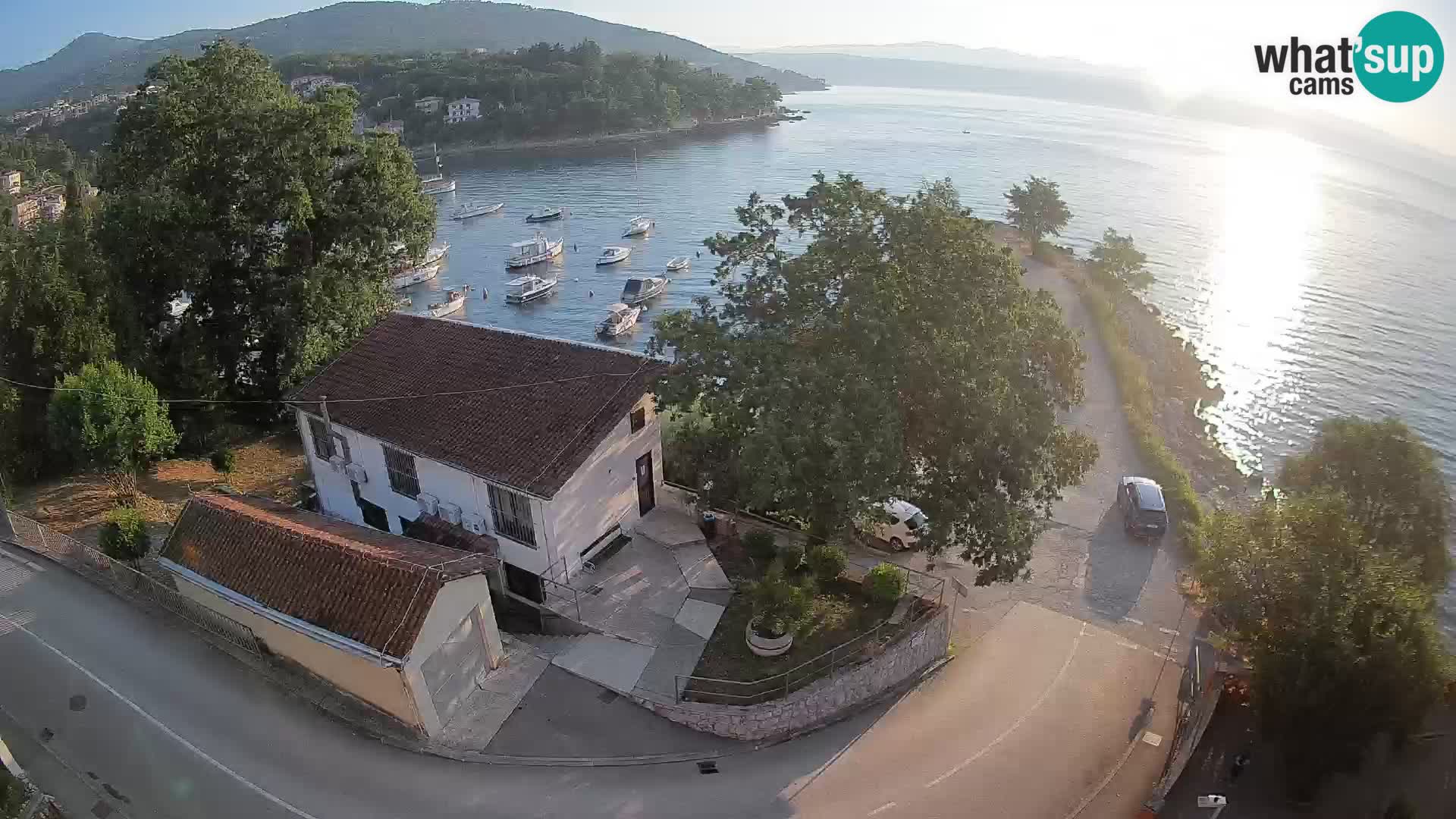 Ika Harbor Webcam – LIVE View of the Harbor and Opatija Lights