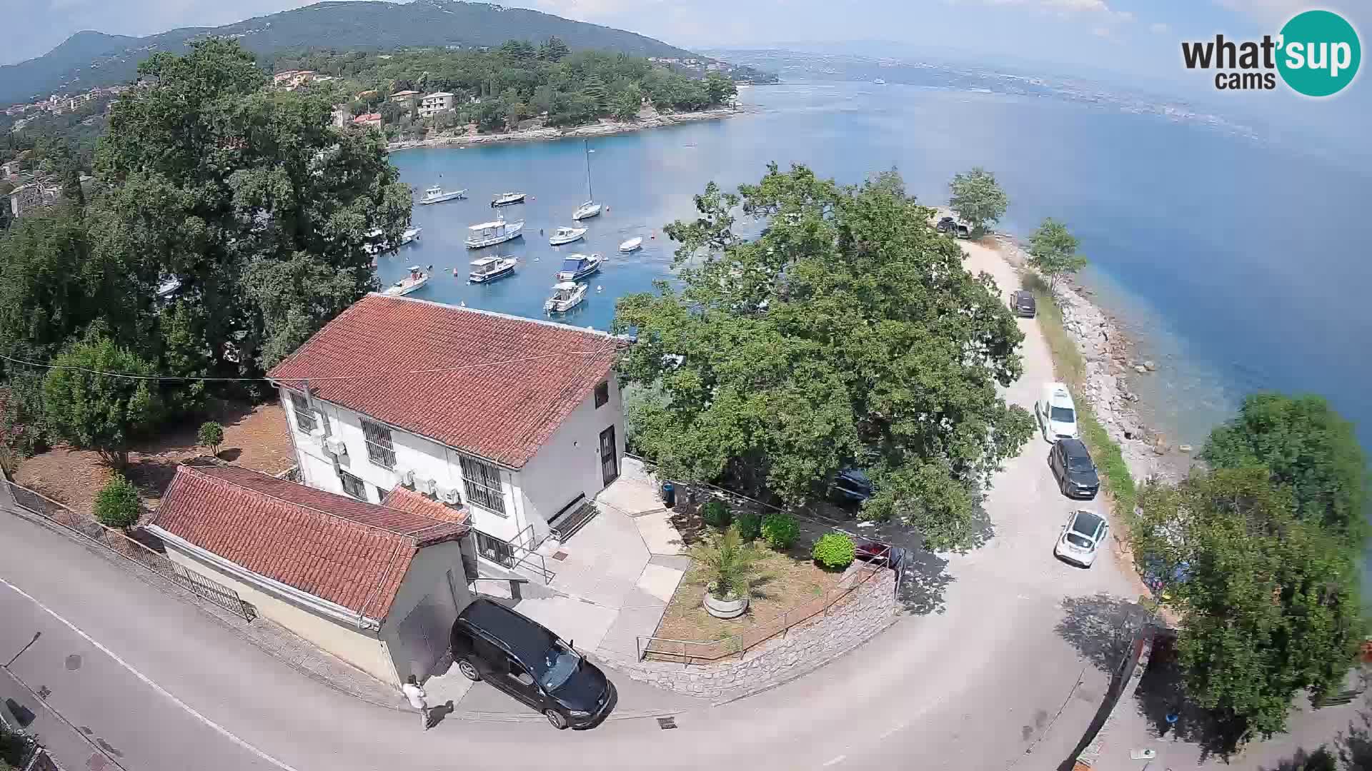 Web kamera luka Ika – Pogled uživo na luku i svjetla Opatije