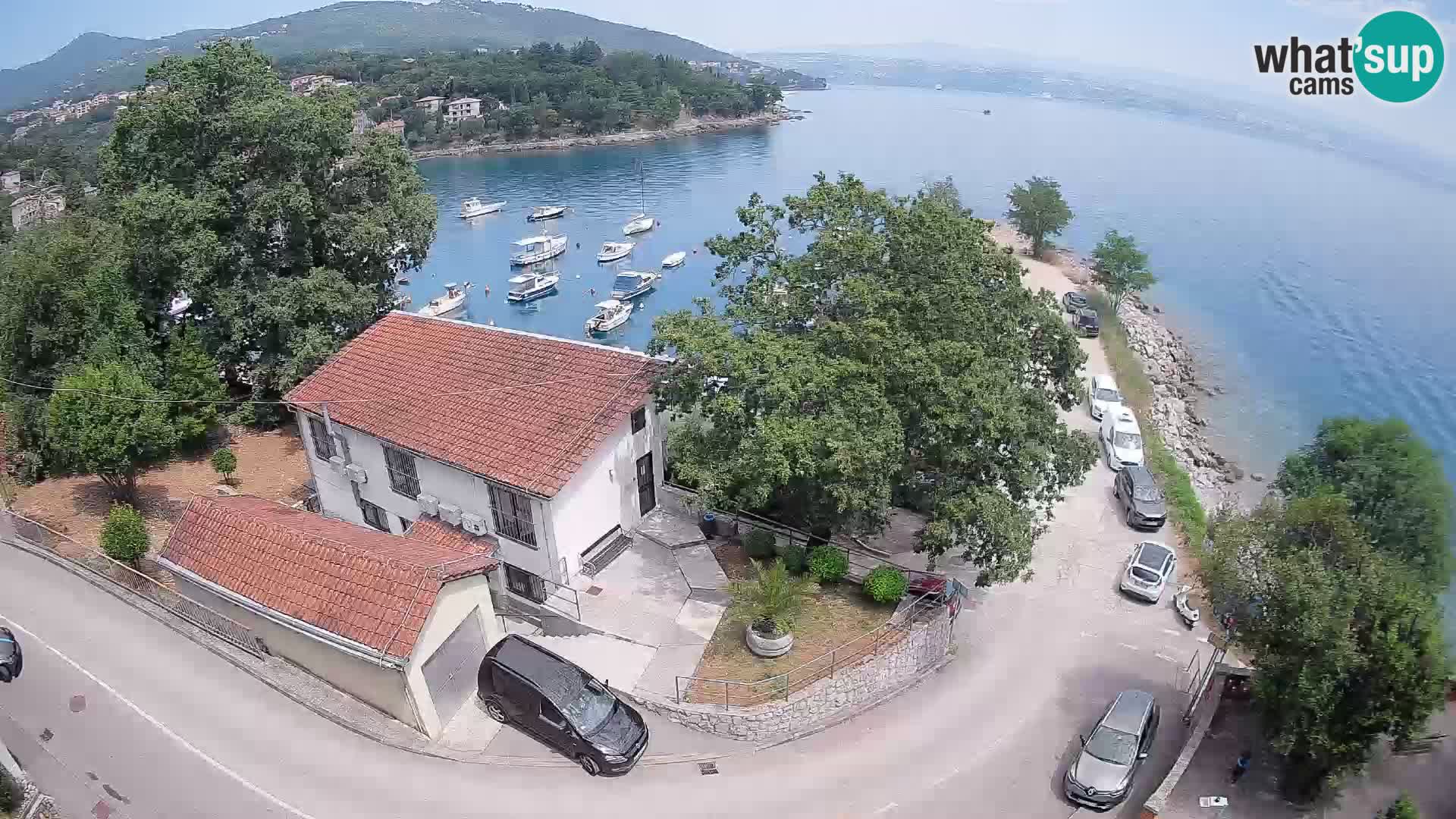 Web kamera luka Ika – Pogled uživo na luku i svjetla Opatije