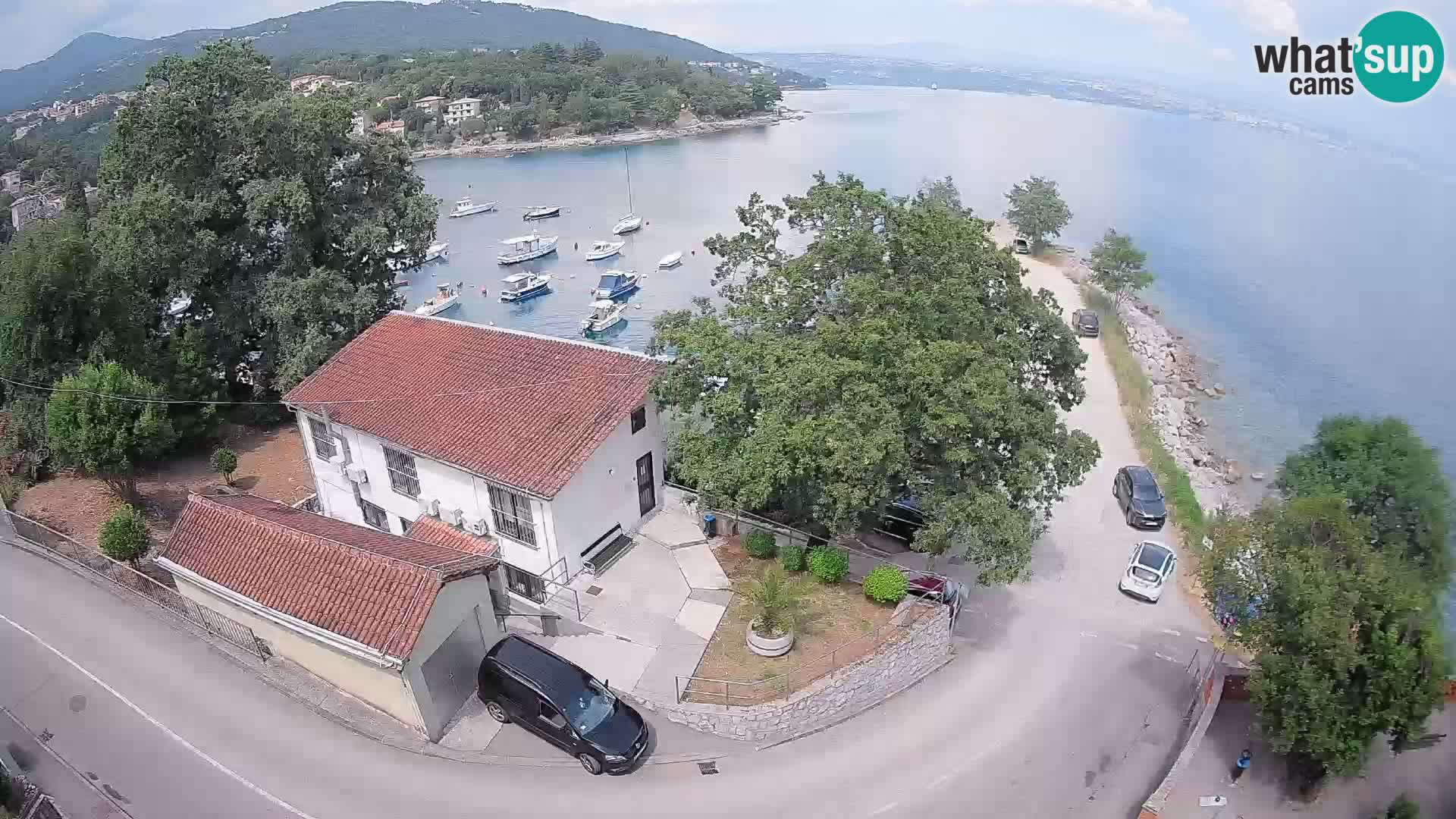 Web kamera luka Ika – Pogled uživo na luku i svjetla Opatije
