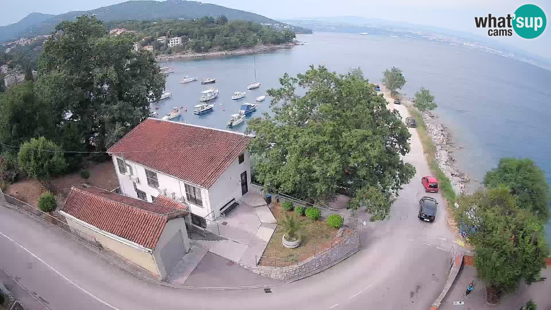 Spletna kamera pristanišče Ika – Pogled v živo na pristanišče in luči Opatije