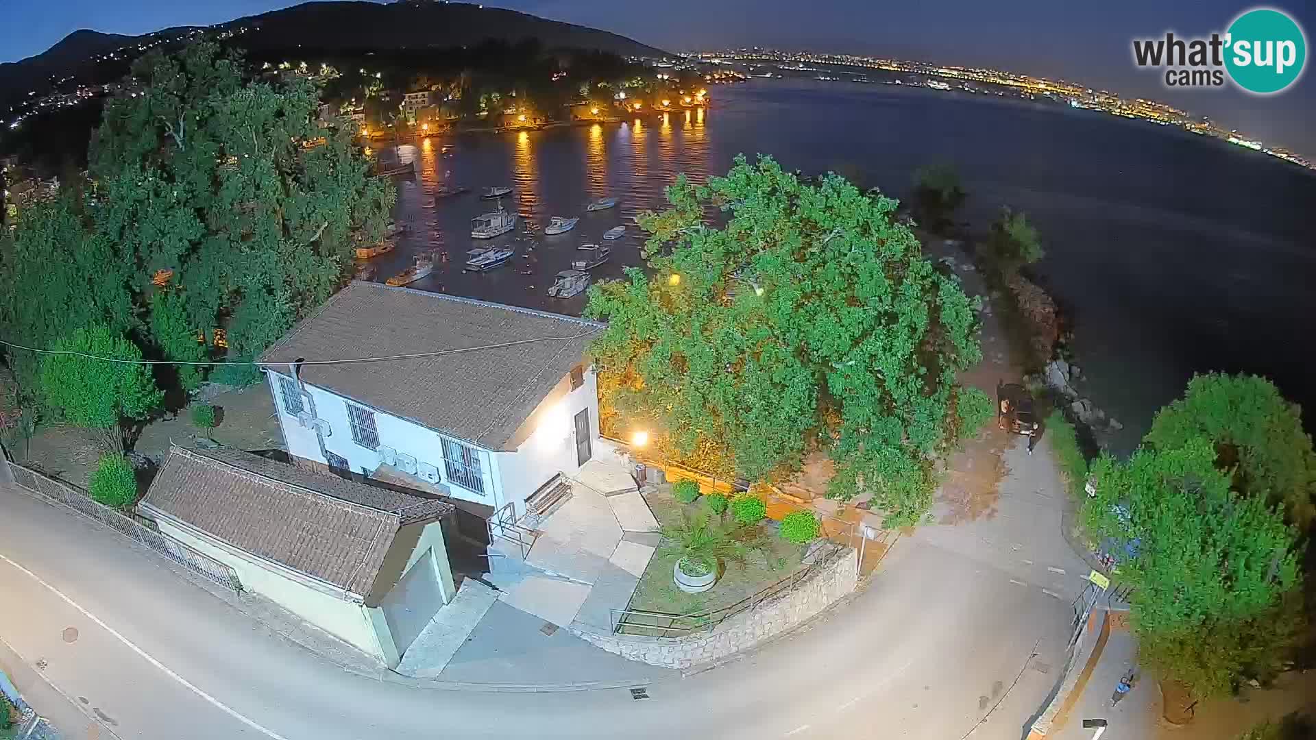 Ika Harbor Webcam – LIVE View of the Harbor and Opatija Lights