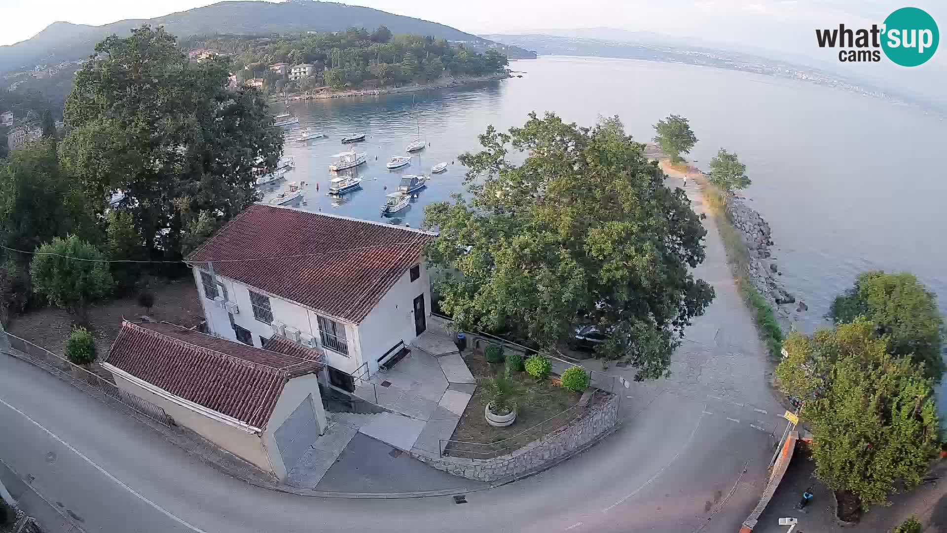Ika Harbor Webcam – LIVE View of the Harbor and Opatija Lights