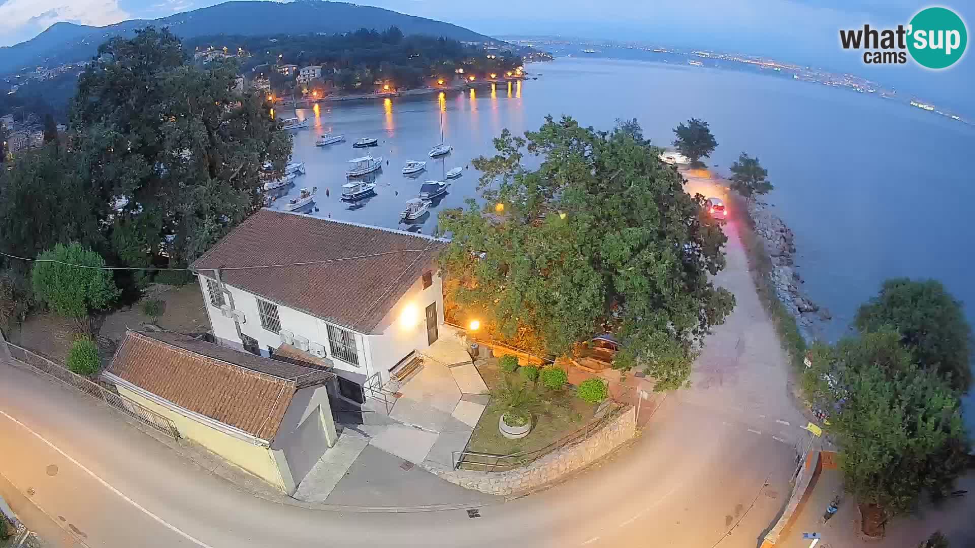Ika Harbor Webcam – LIVE View of the Harbor and Opatija Lights