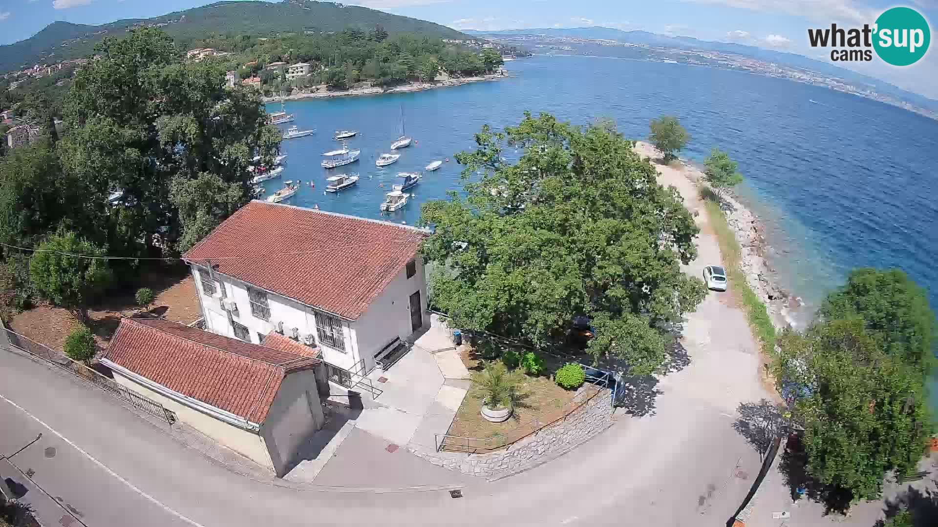 Ika Harbor Webcam – LIVE View of the Harbor and Opatija Lights