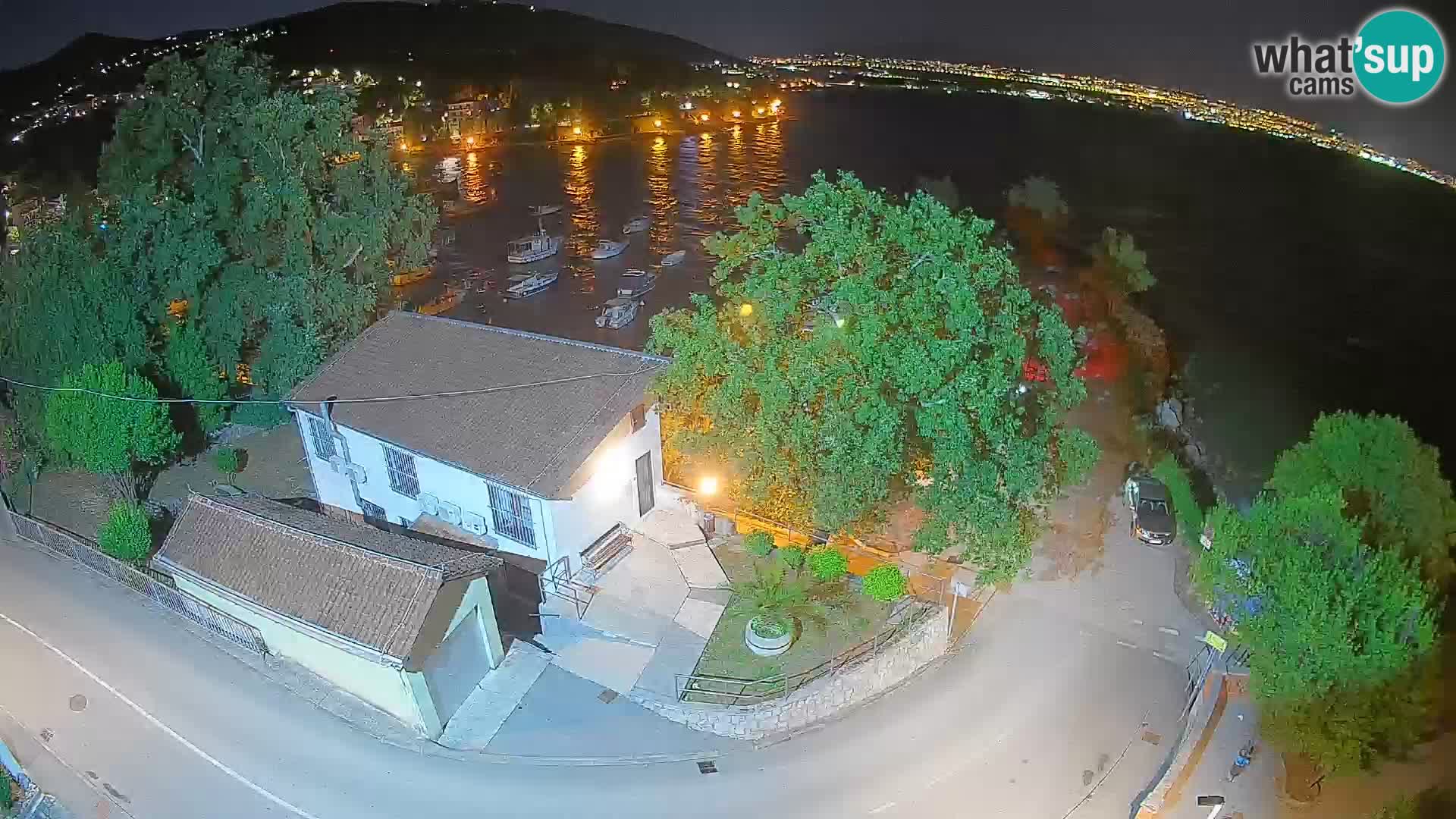 Ika Harbor Webcam – LIVE View of the Harbor and Opatija Lights