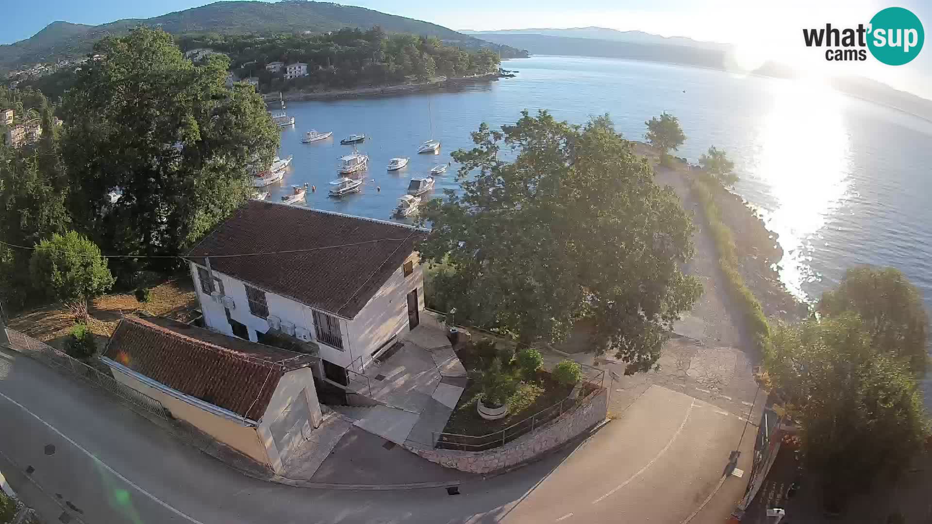 Ika Harbor Webcam – LIVE View of the Harbor and Opatija Lights