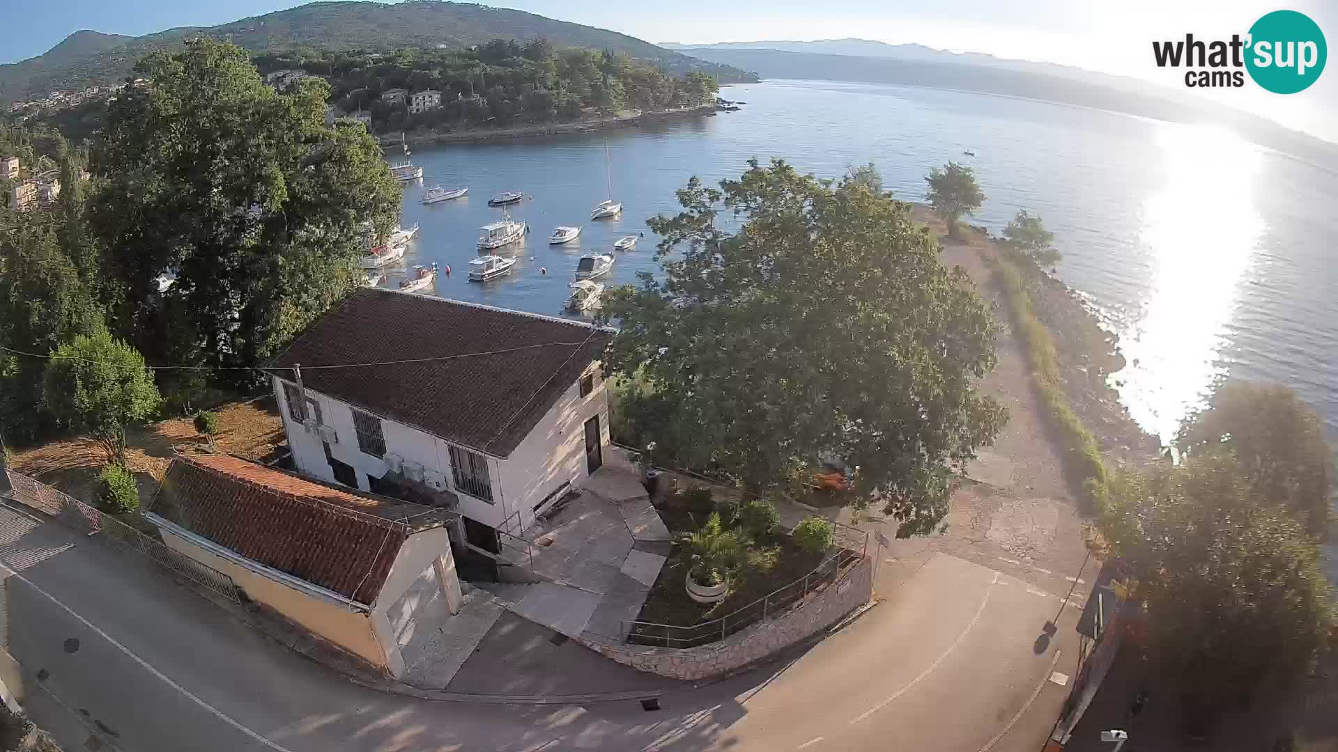 Ika Harbor Webcam – LIVE View of the Harbor and Opatija Lights