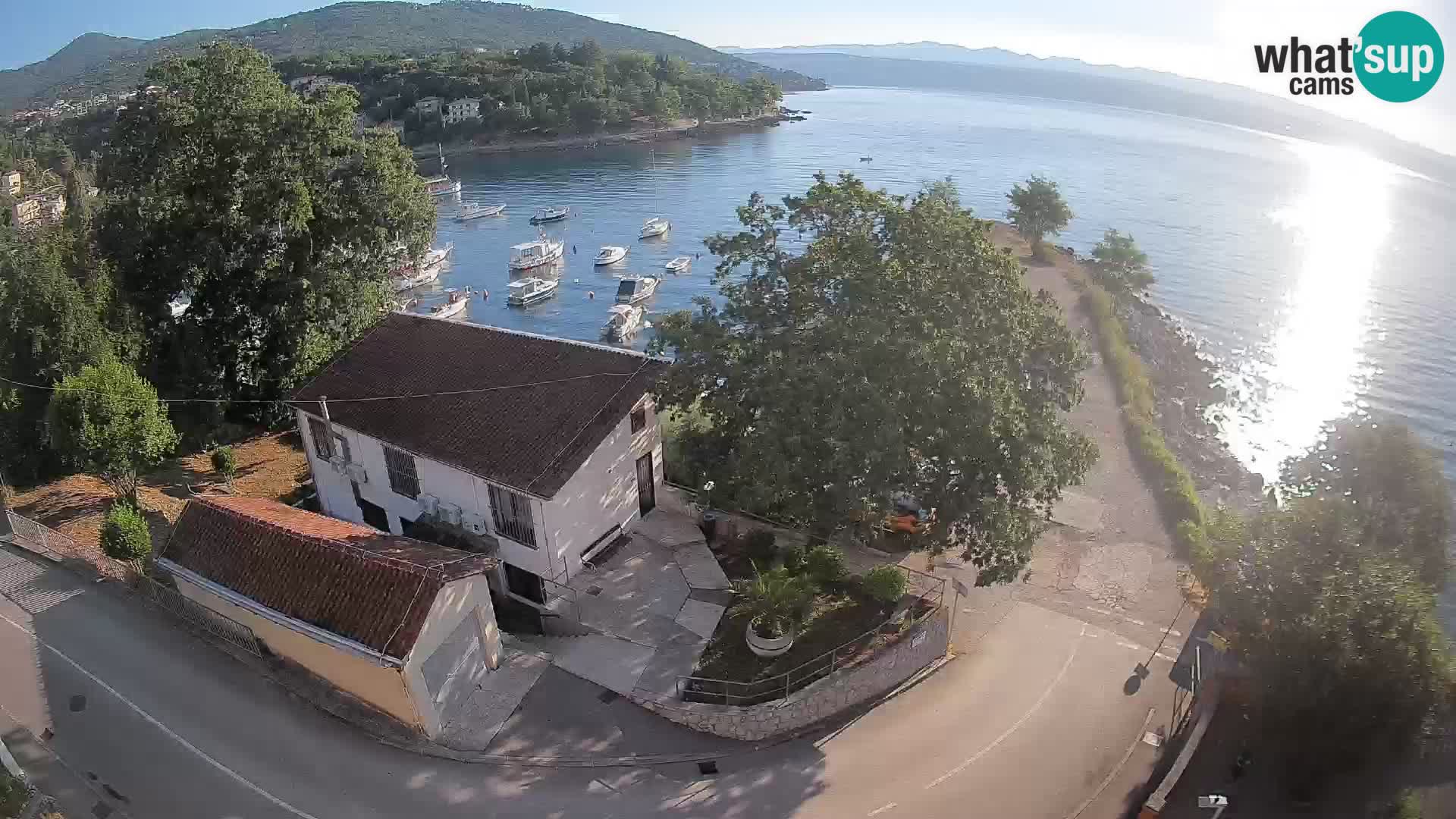 Ika Harbor Webcam – LIVE View of the Harbor and Opatija Lights