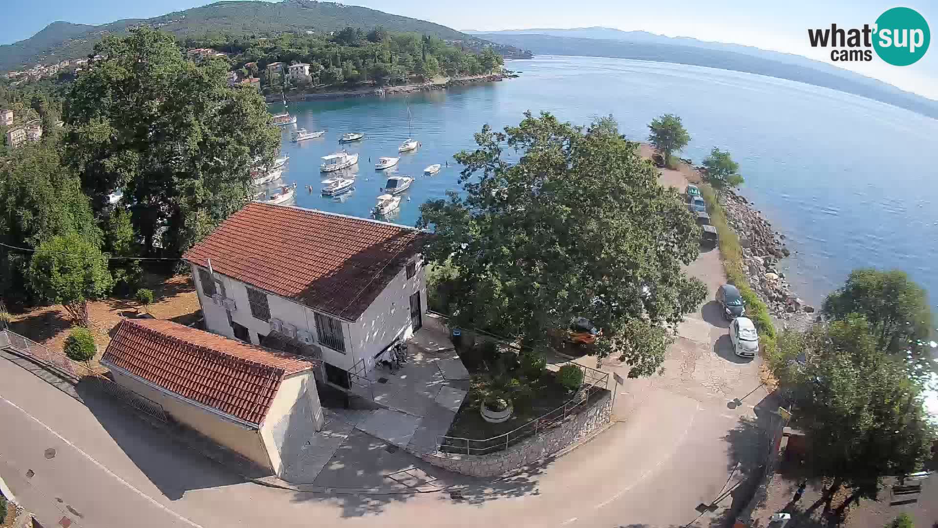 Web kamera luka Ika – Pogled uživo na luku i svjetla Opatije