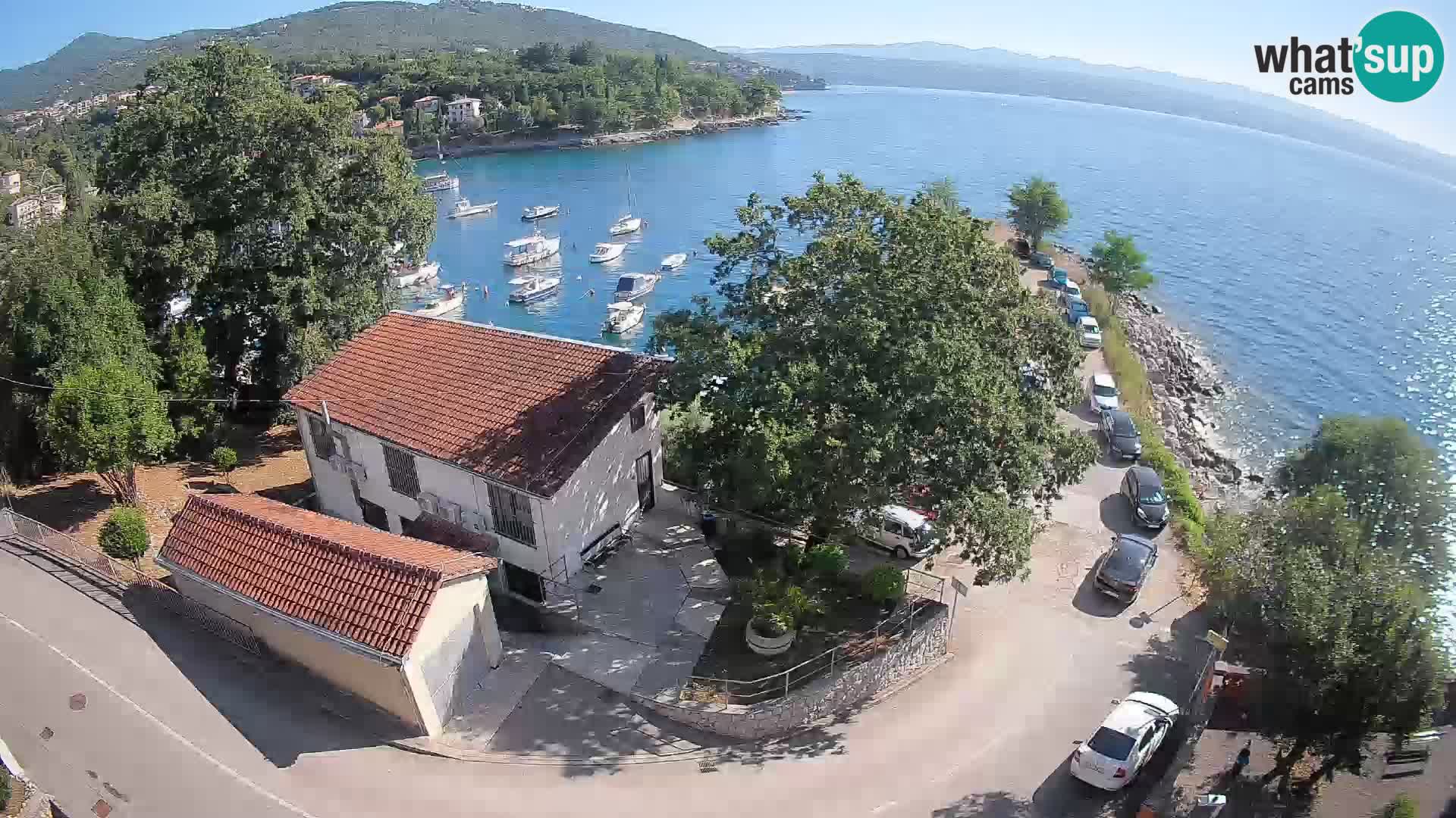 Spletna kamera pristanišče Ika – Pogled v živo na pristanišče in luči Opatije