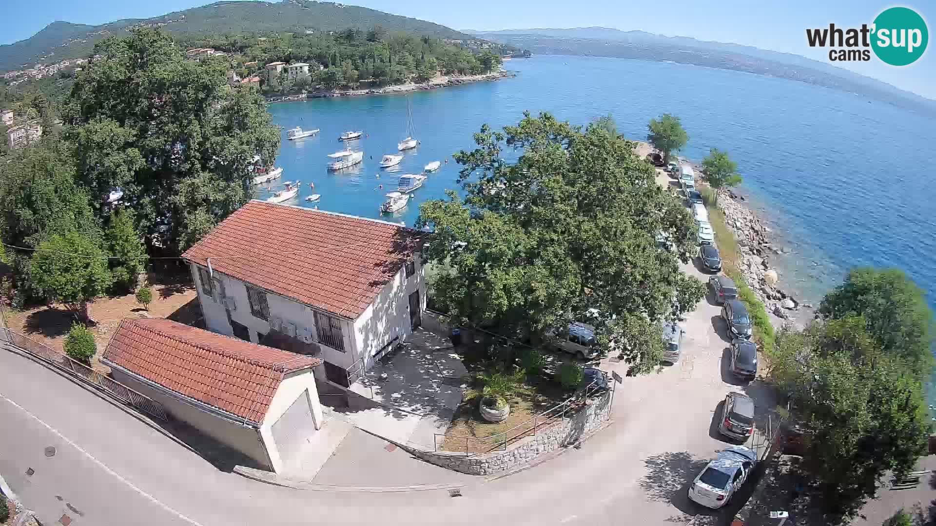 Web kamera luka Ika – Pogled uživo na luku i svjetla Opatije