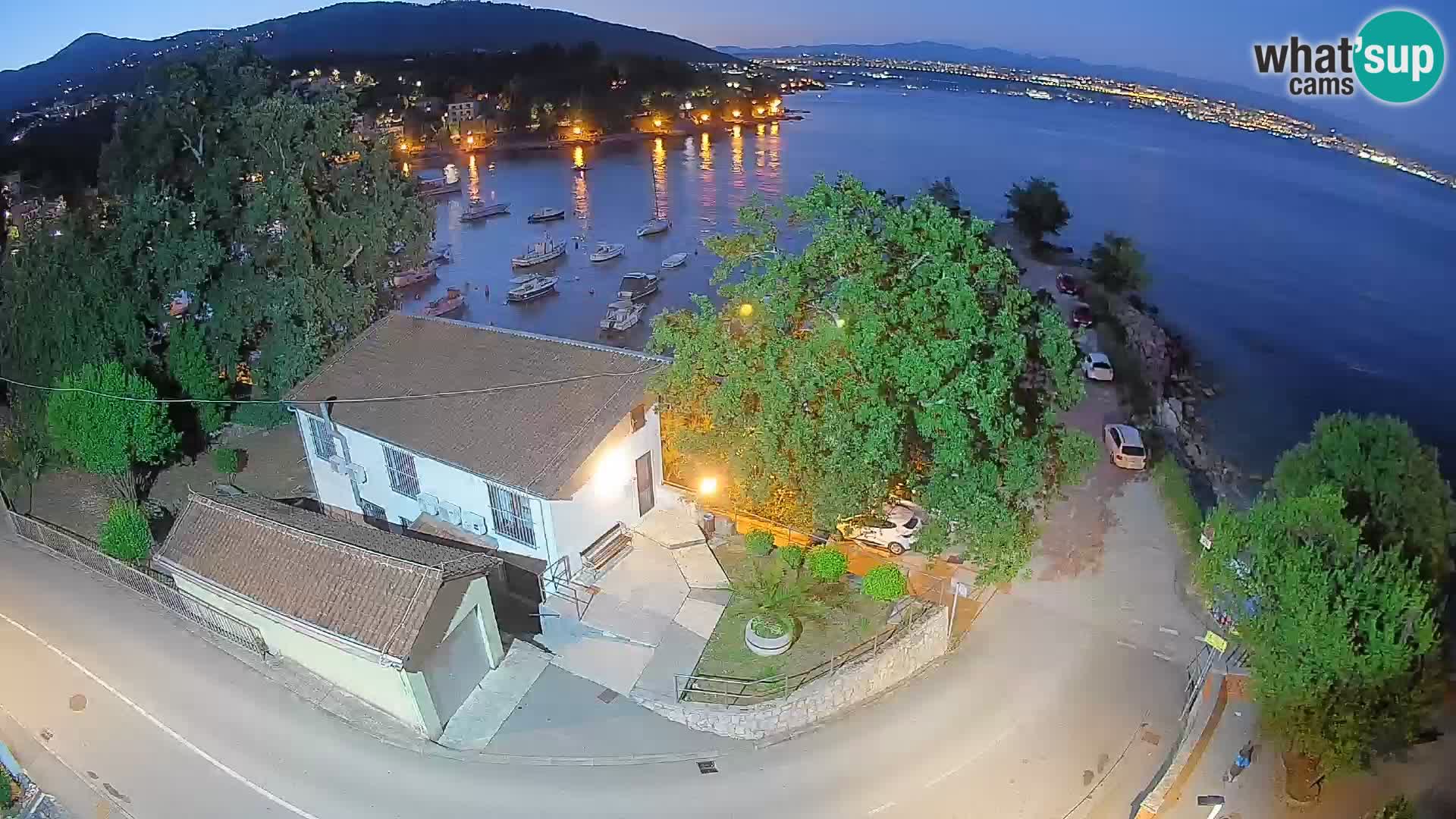 Ika Harbor Webcam – LIVE View of the Harbor and Opatija Lights