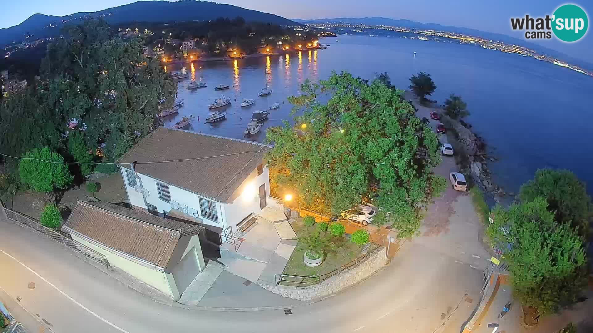 Ika Harbor Webcam – LIVE View of the Harbor and Opatija Lights