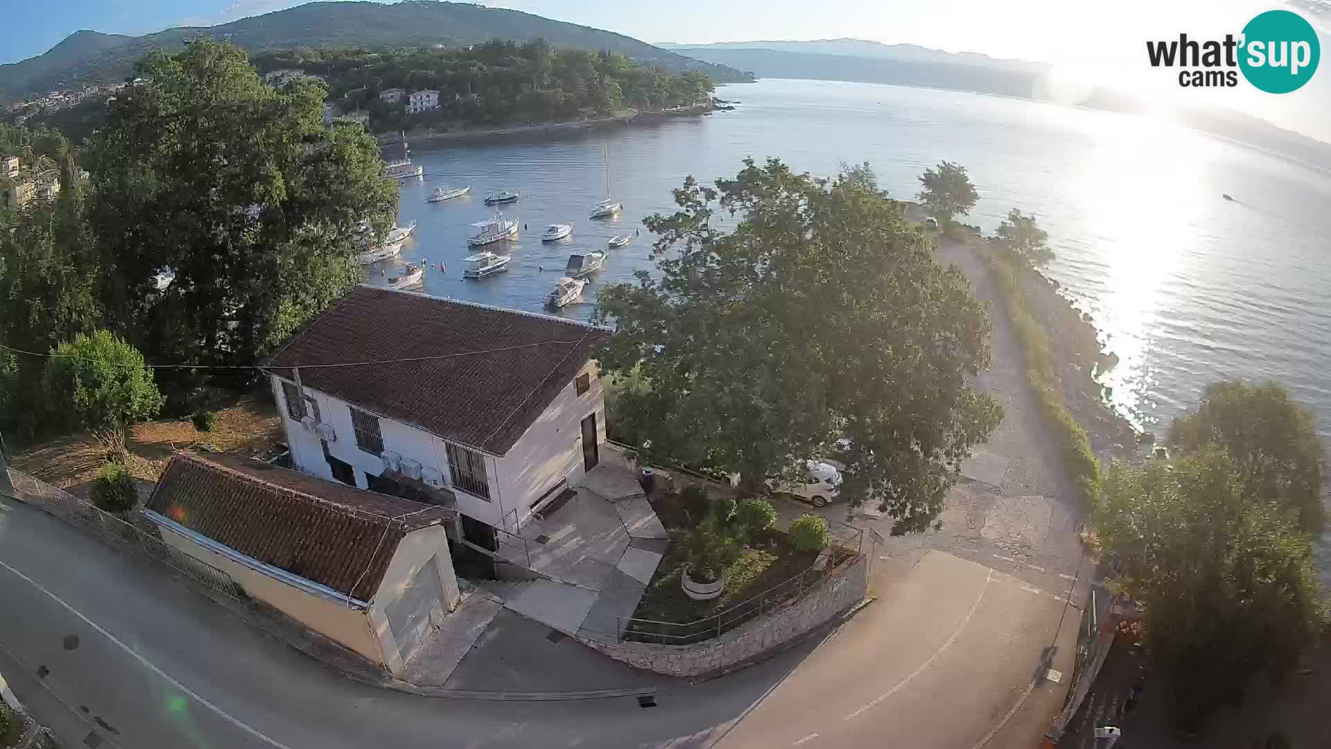 Ika Harbor Webcam – LIVE View of the Harbor and Opatija Lights