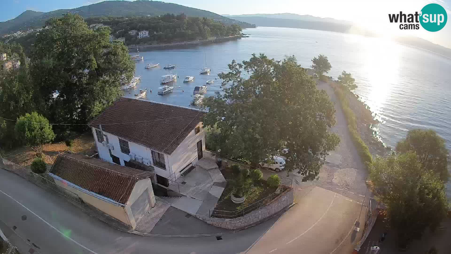 Ika Harbor Webcam – LIVE View of the Harbor and Opatija Lights