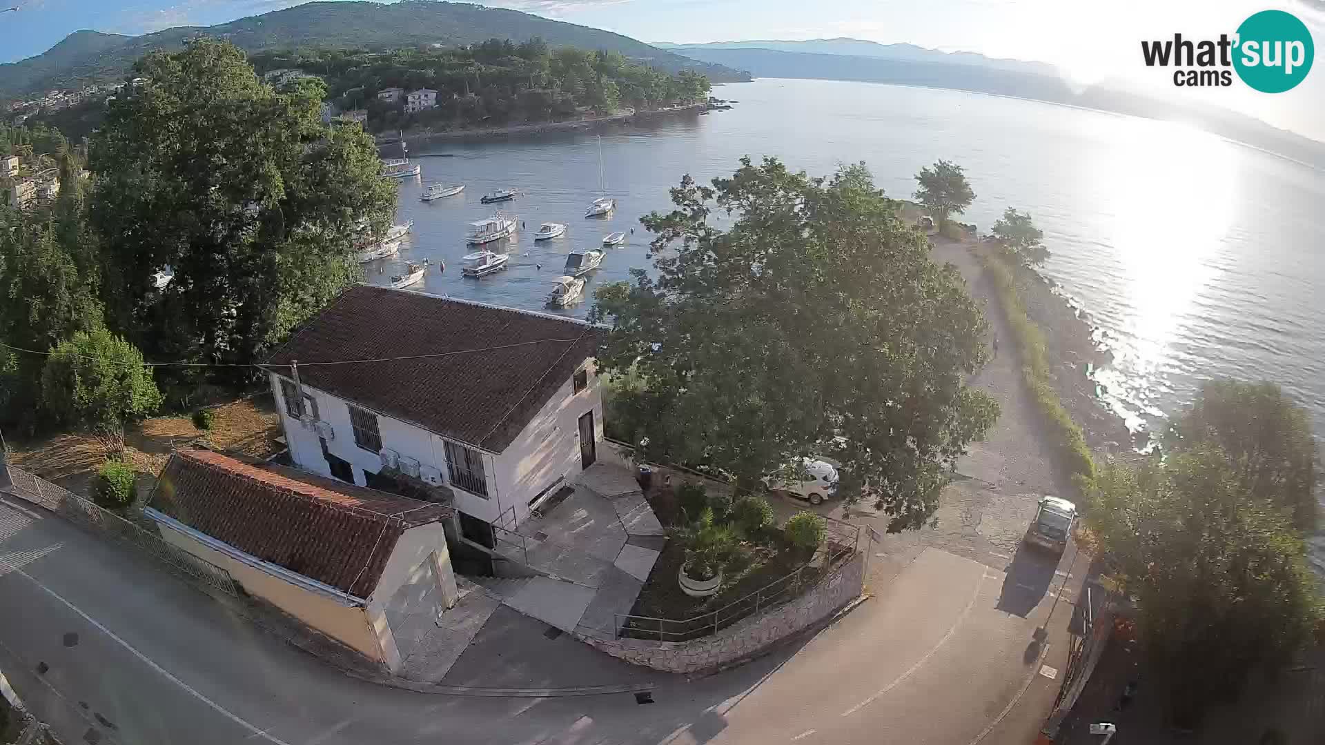 Ika Harbor Webcam – LIVE View of the Harbor and Opatija Lights