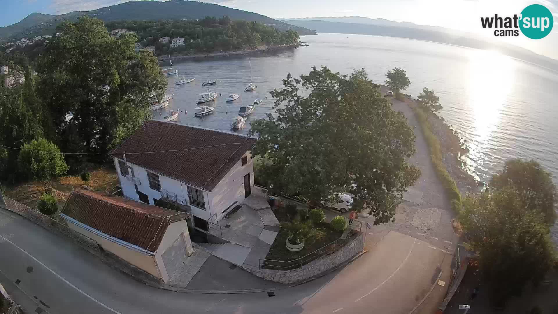 Ika Harbor Webcam – LIVE View of the Harbor and Opatija Lights