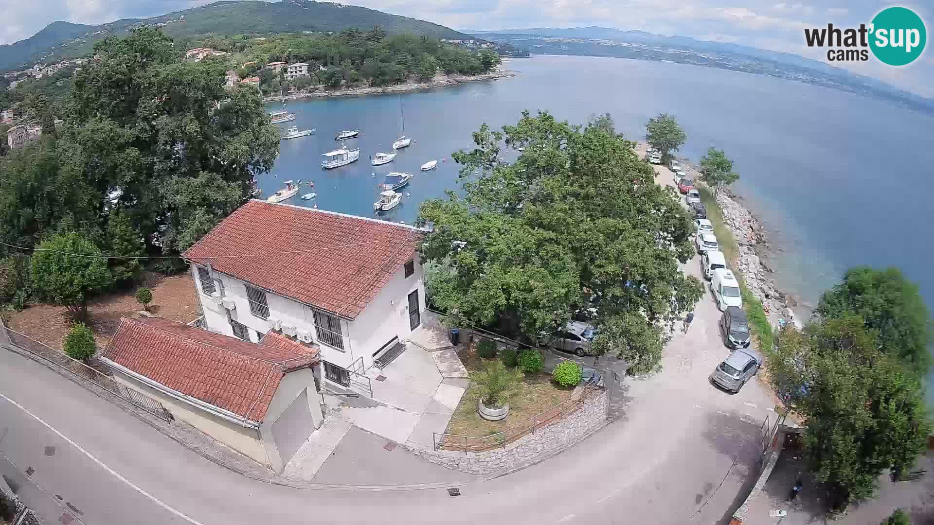 Web kamera luka Ika – Pogled uživo na luku i svjetla Opatije