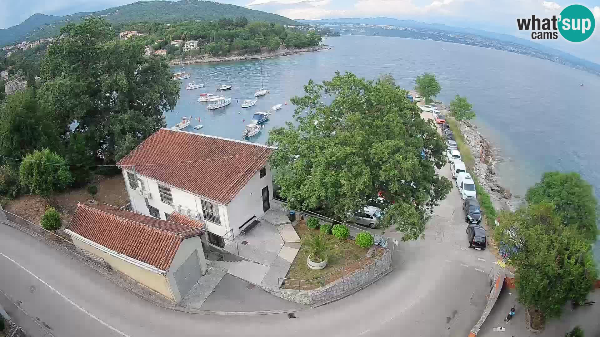 Web kamera luka Ika – Pogled uživo na luku i svjetla Opatije