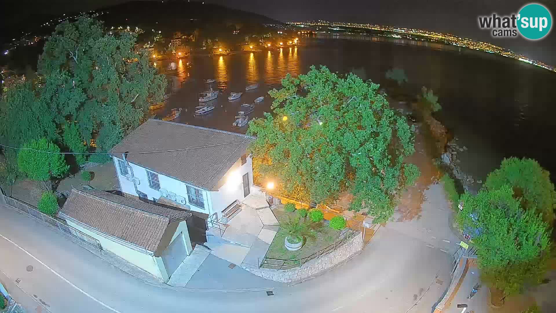 Ika Harbor Webcam – LIVE View of the Harbor and Opatija Lights