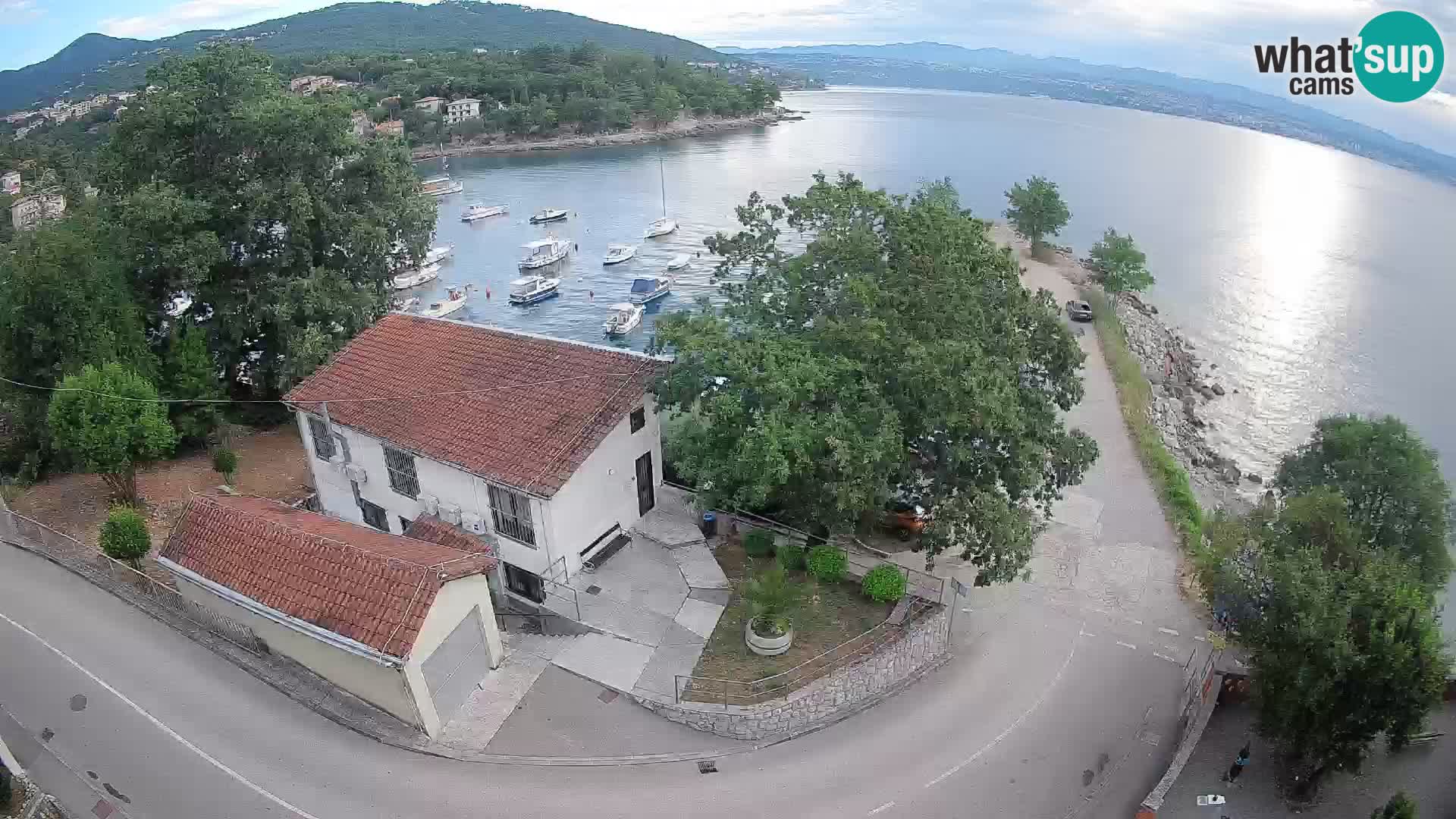 Ika Harbor Webcam – LIVE View of the Harbor and Opatija Lights