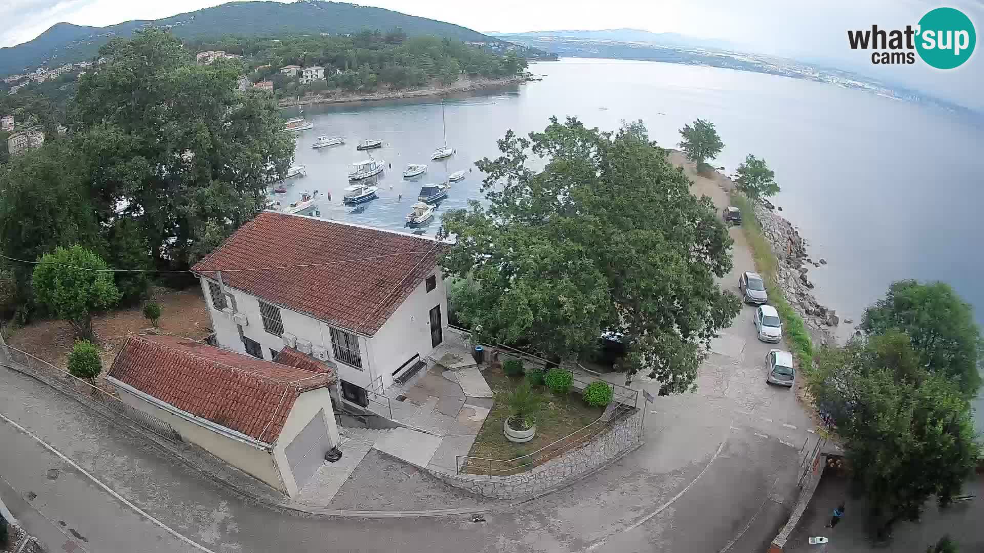 Ika Harbor Webcam – LIVE View of the Harbor and Opatija Lights