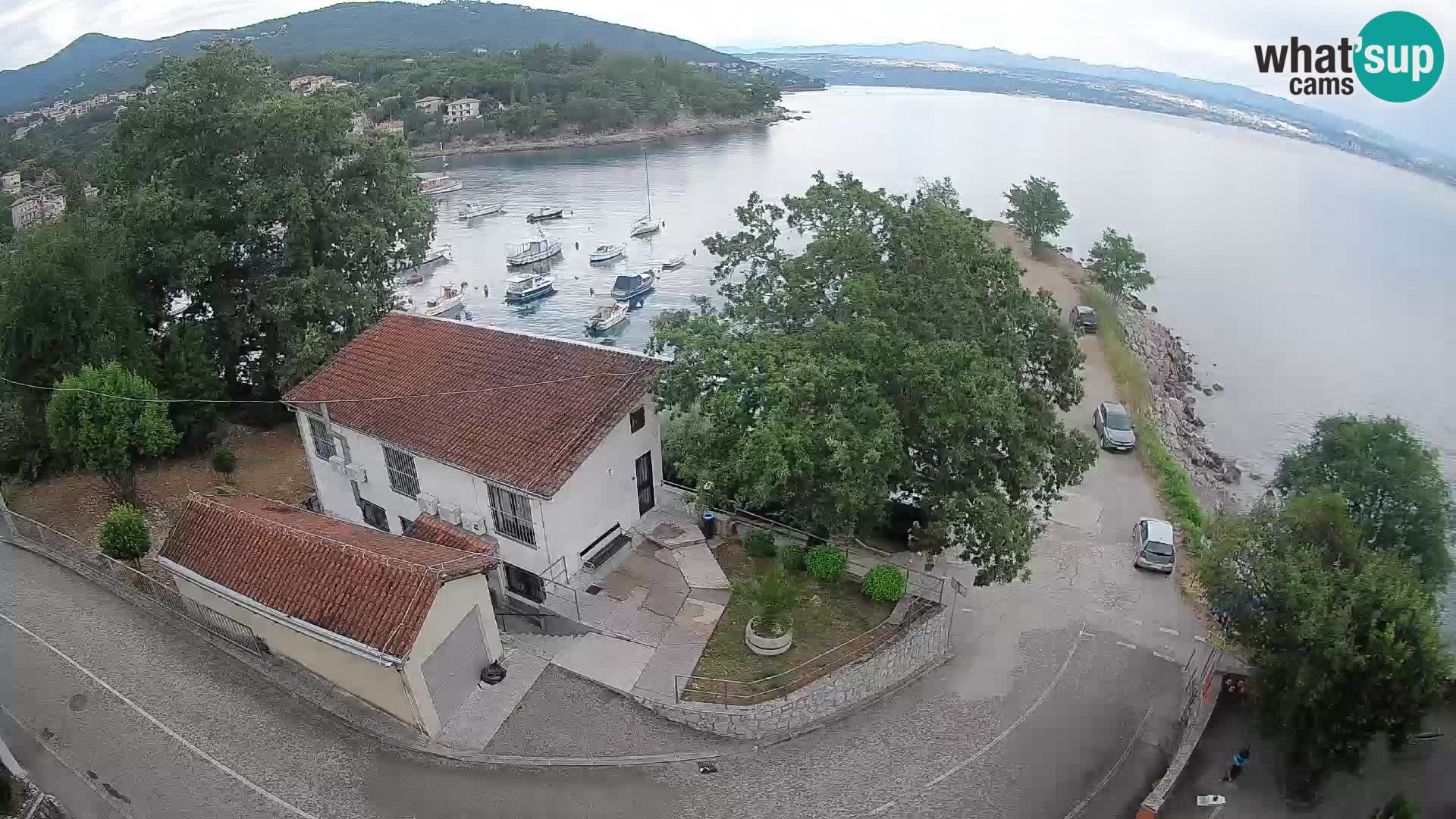 Ika Harbor Webcam – LIVE View of the Harbor and Opatija Lights