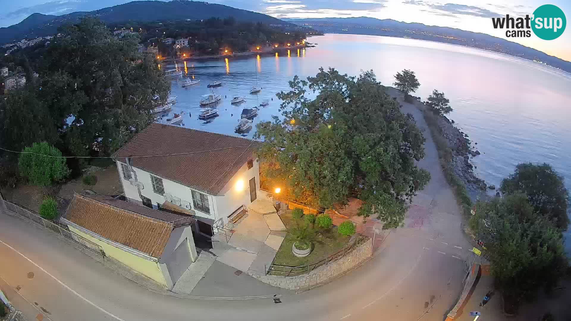 Webcam puerto de Ika – Vista en directo y luces de Opatija