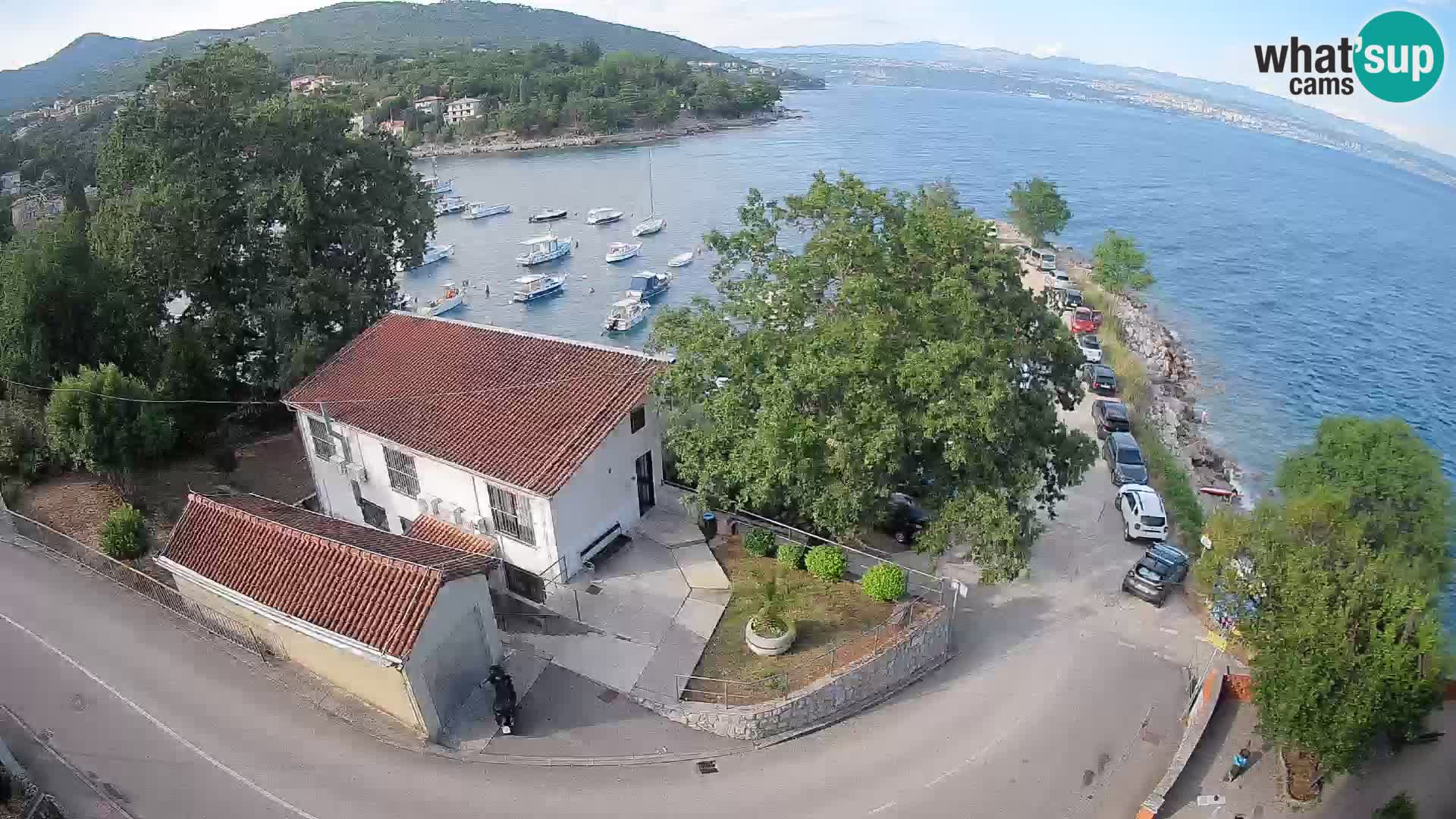 Ika Harbor Webcam – LIVE View of the Harbor and Opatija Lights
