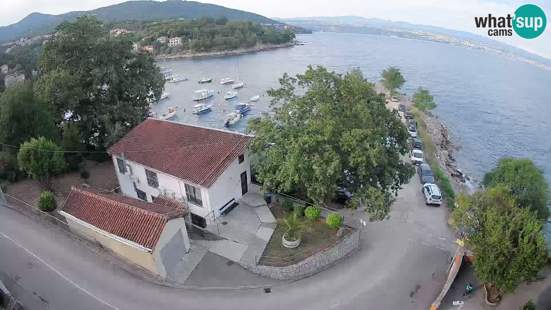 Web kamera luka Ika – Pogled uživo na luku i svjetla Opatije