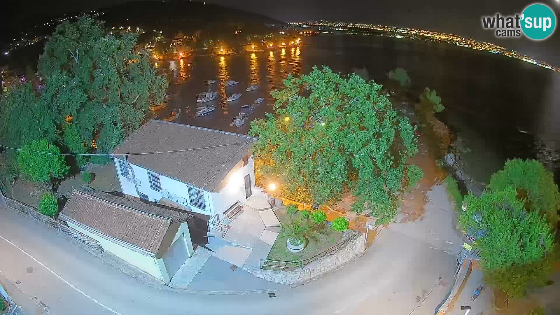 Ika Harbor Webcam – LIVE View of the Harbor and Opatija Lights