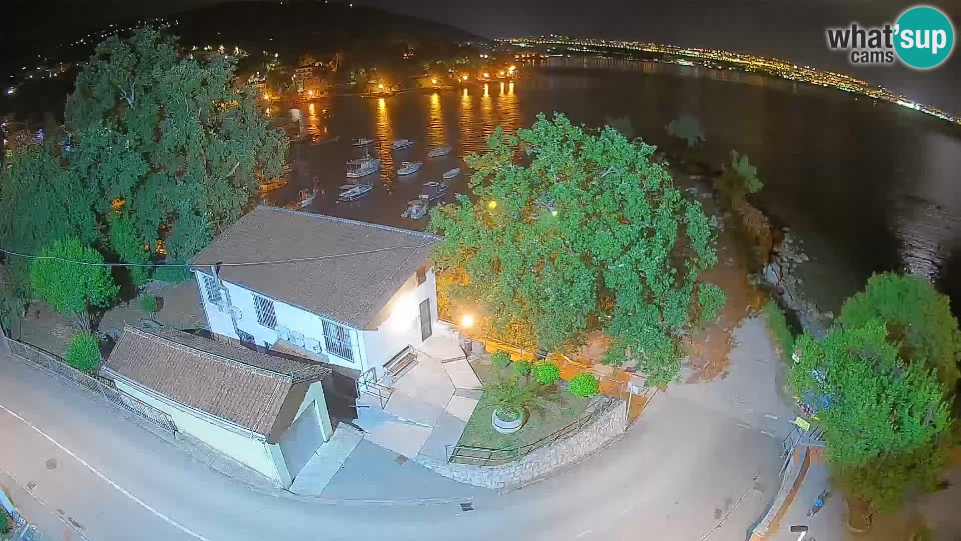 Ika Harbor Webcam – LIVE View of the Harbor and Opatija Lights