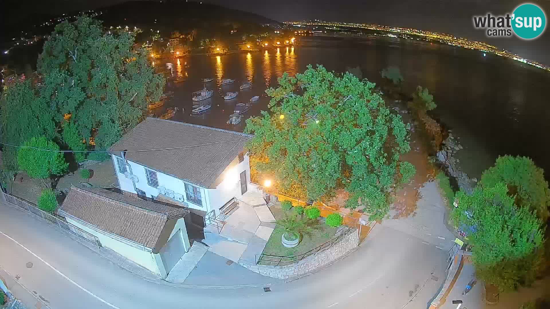 Ika Harbor Webcam – LIVE View of the Harbor and Opatija Lights