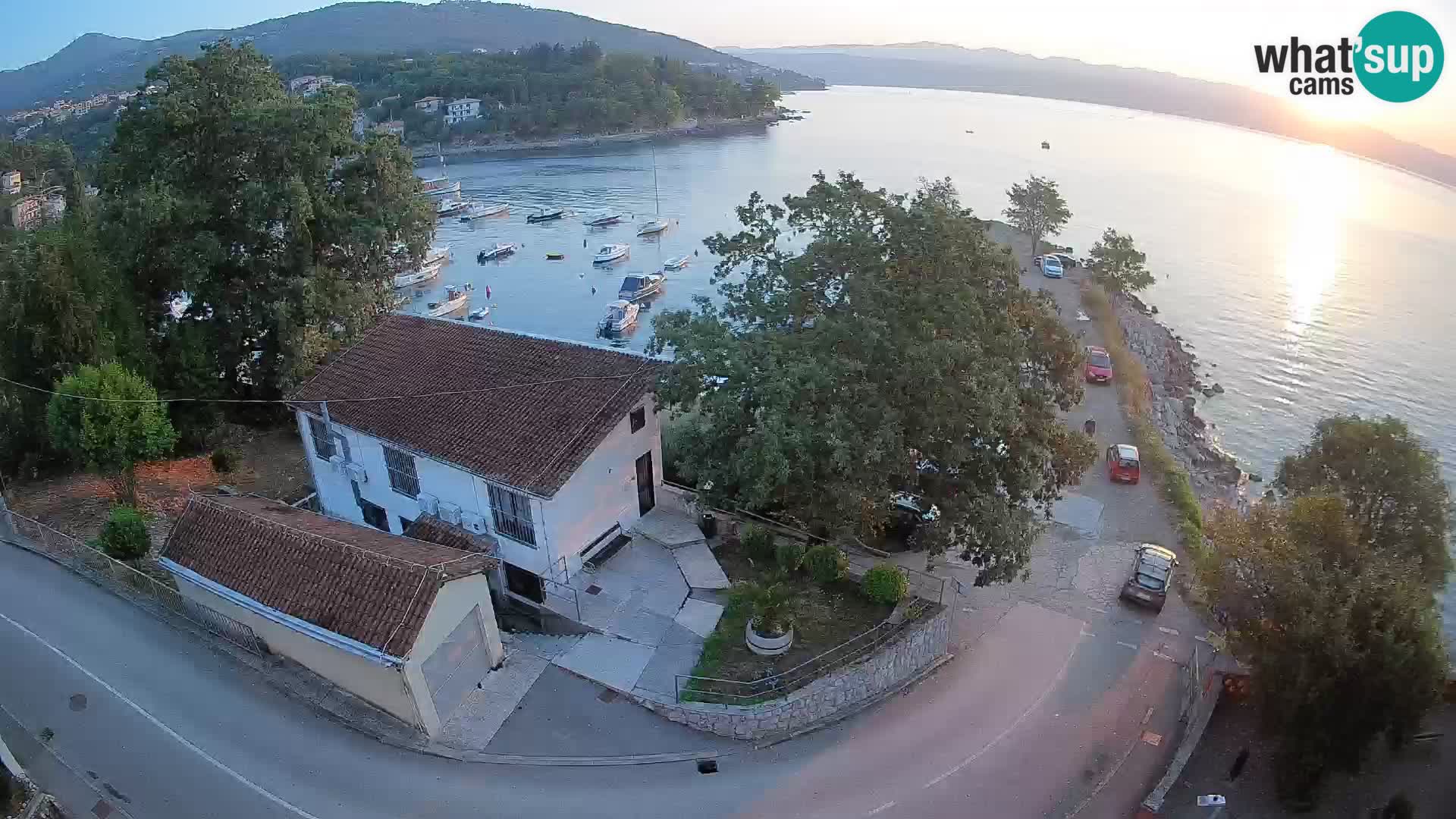 Ika Harbor Webcam – LIVE View of the Harbor and Opatija Lights