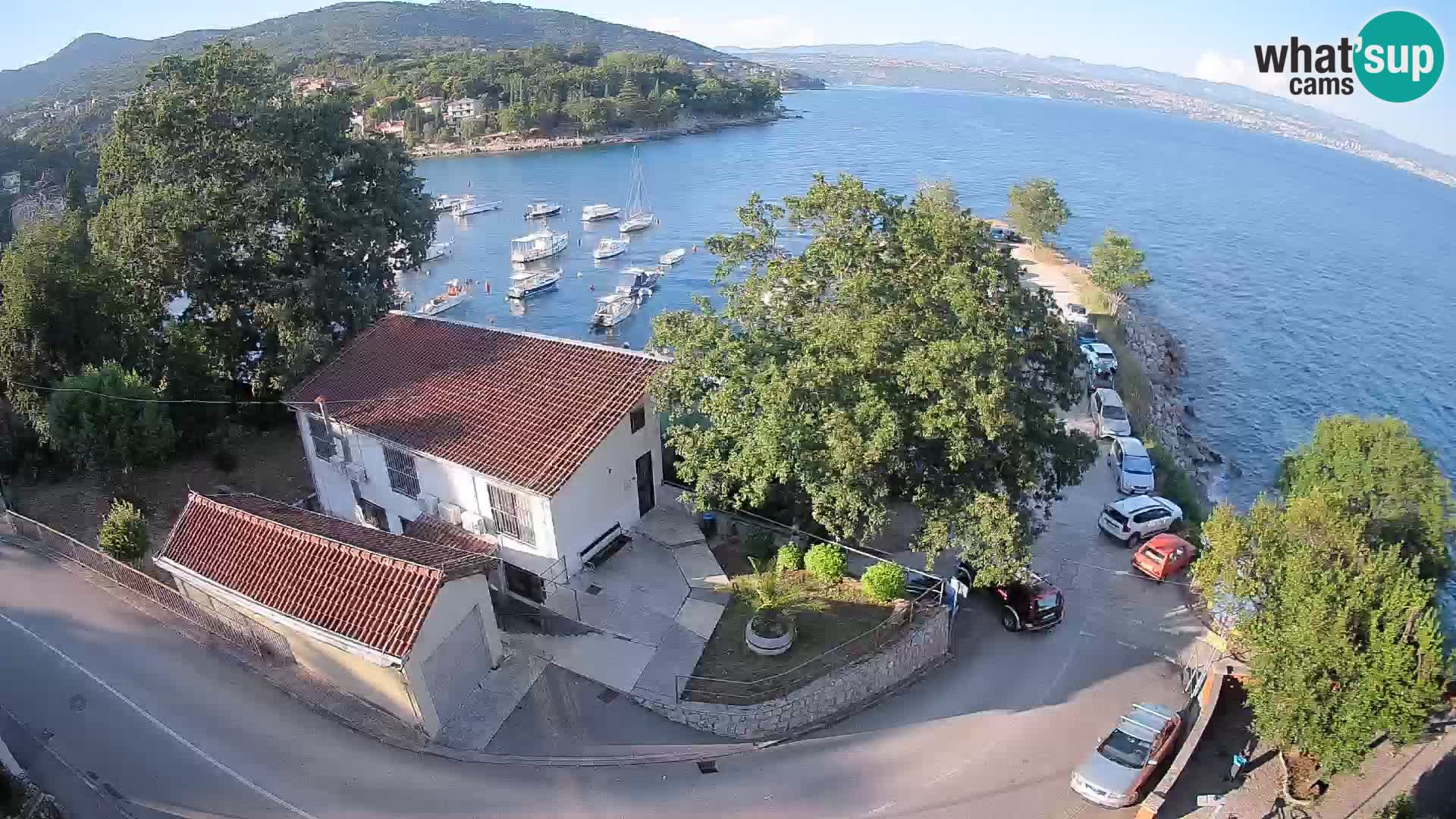 Ika Harbor Webcam – LIVE View of the Harbor and Opatija Lights