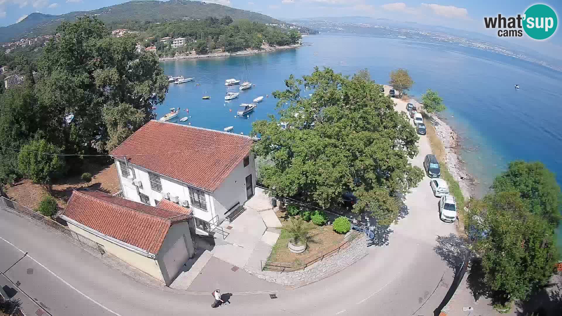 Web kamera luka Ika – Pogled uživo na luku i svjetla Opatije