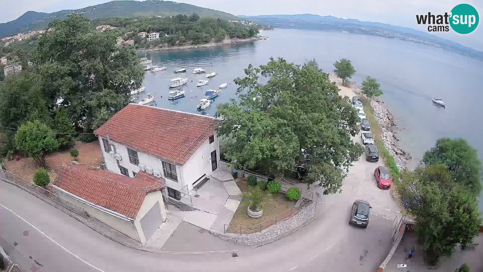 Web kamera luka Ika – Pogled uživo na luku i svjetla Opatije