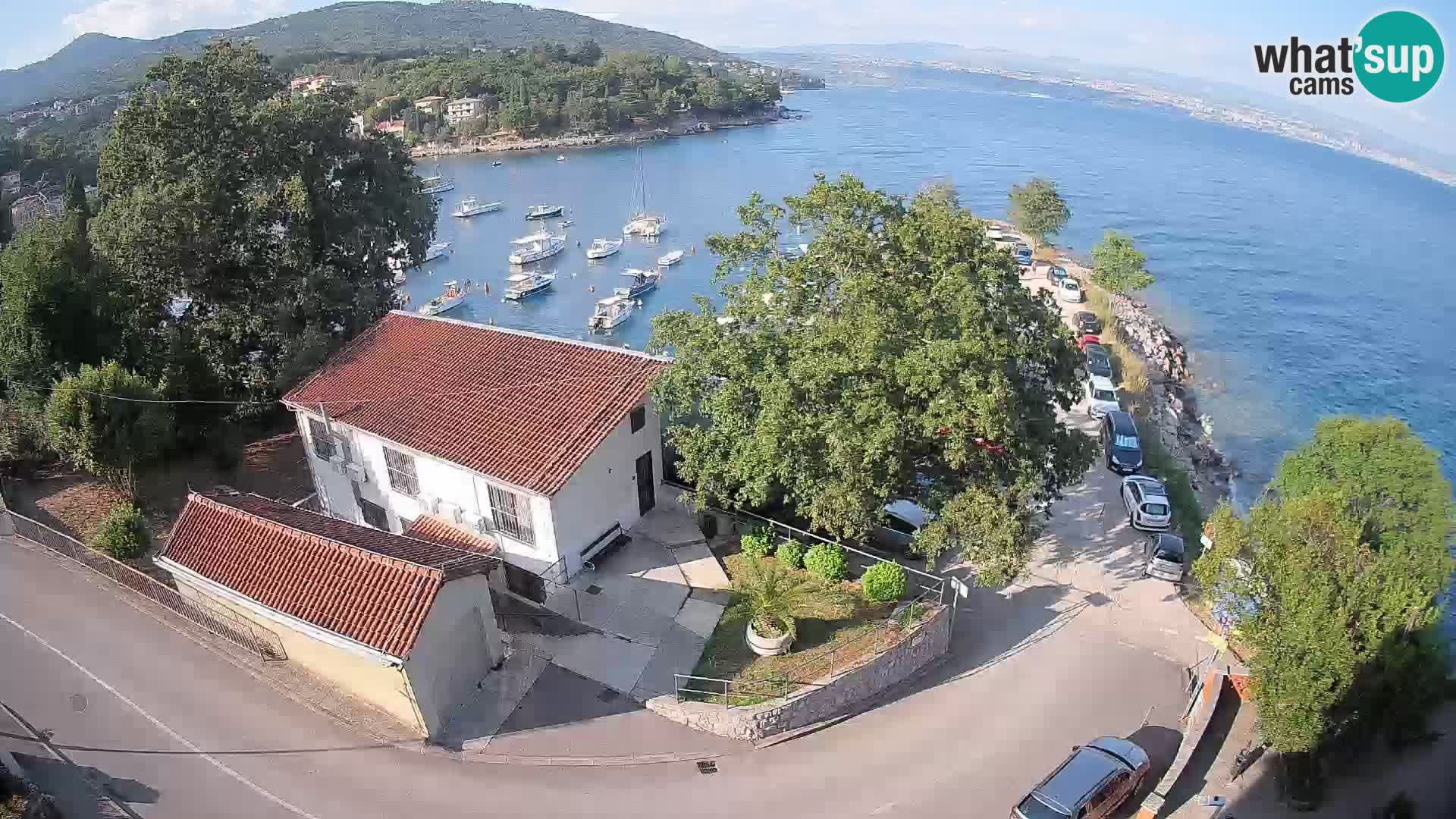 Web kamera luka Ika – Pogled uživo na luku i svjetla Opatije