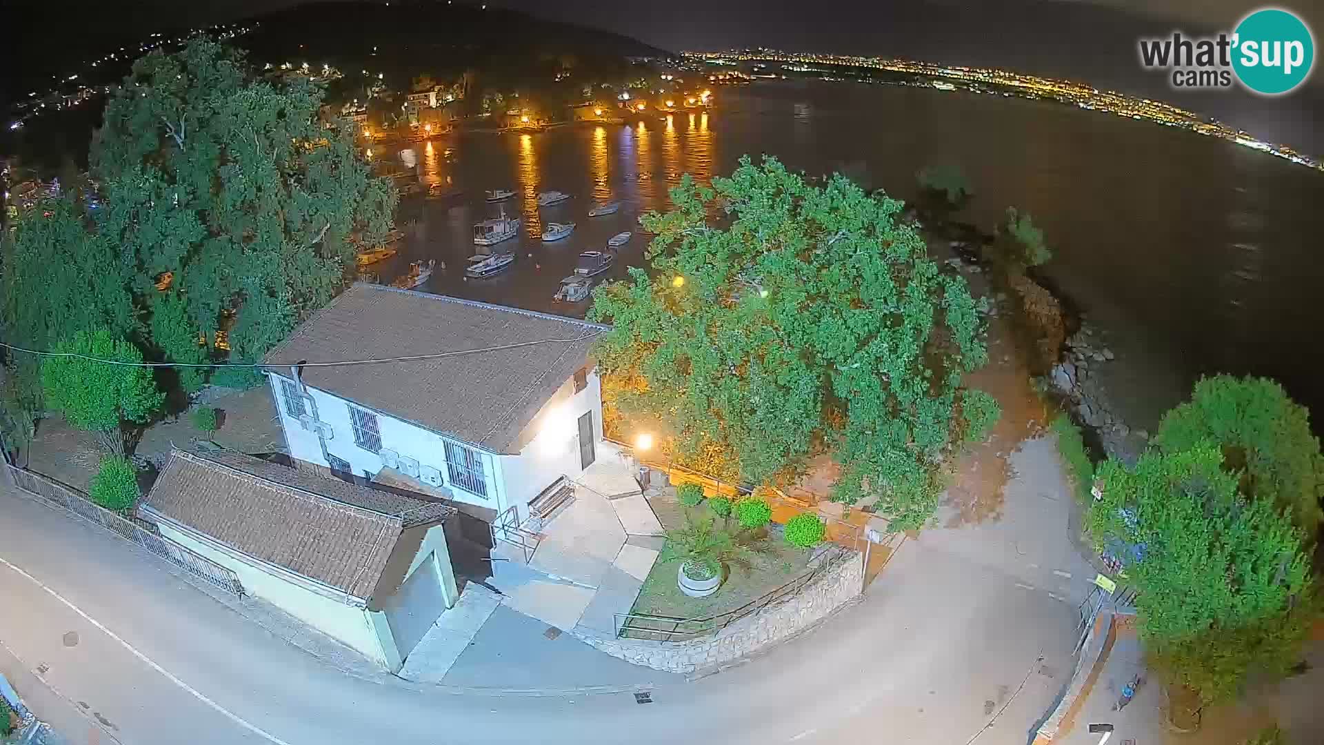 Ika Harbor Webcam – LIVE View of the Harbor and Opatija Lights