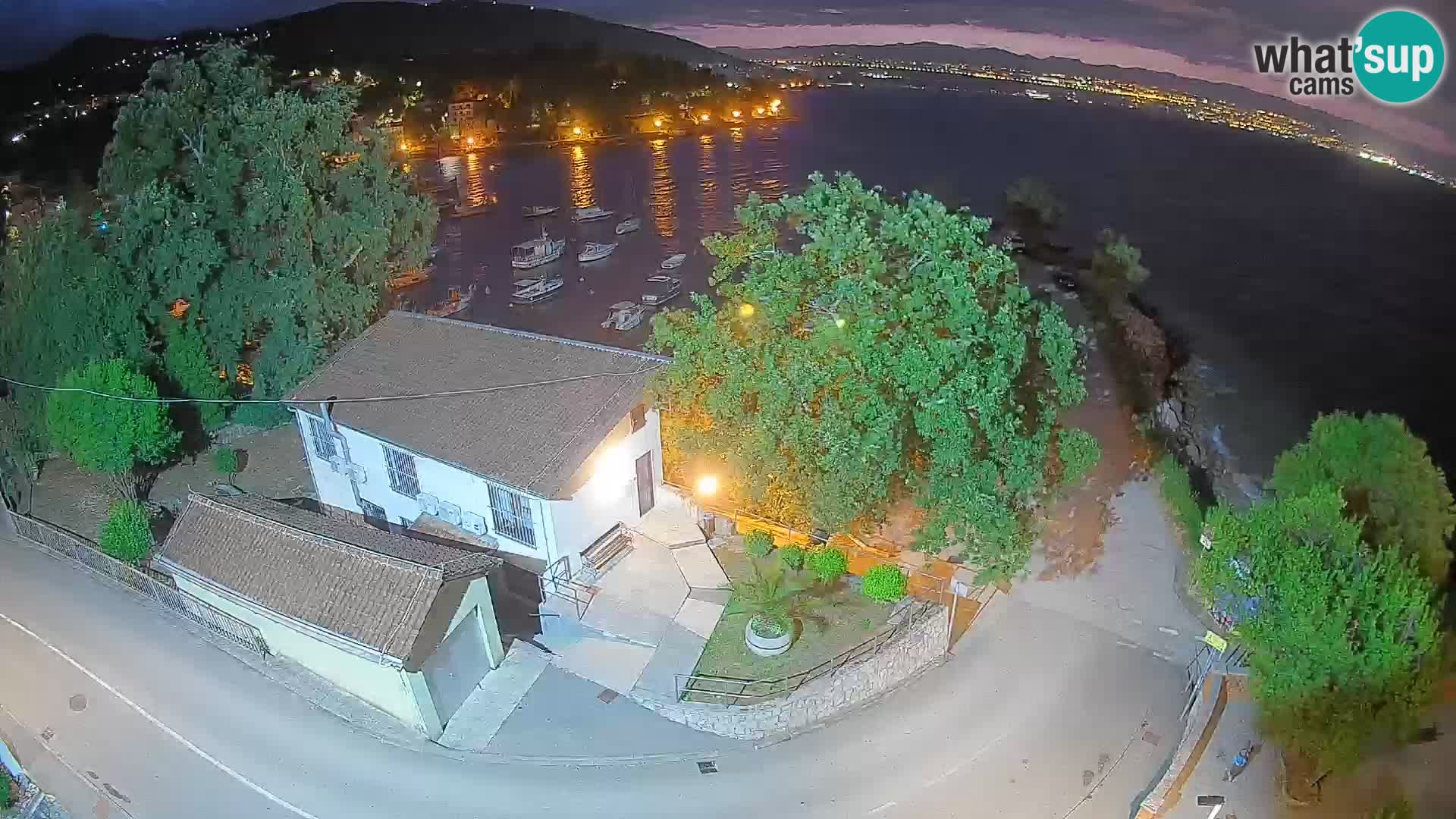 Ika Harbor Webcam – LIVE View of the Harbor and Opatija Lights