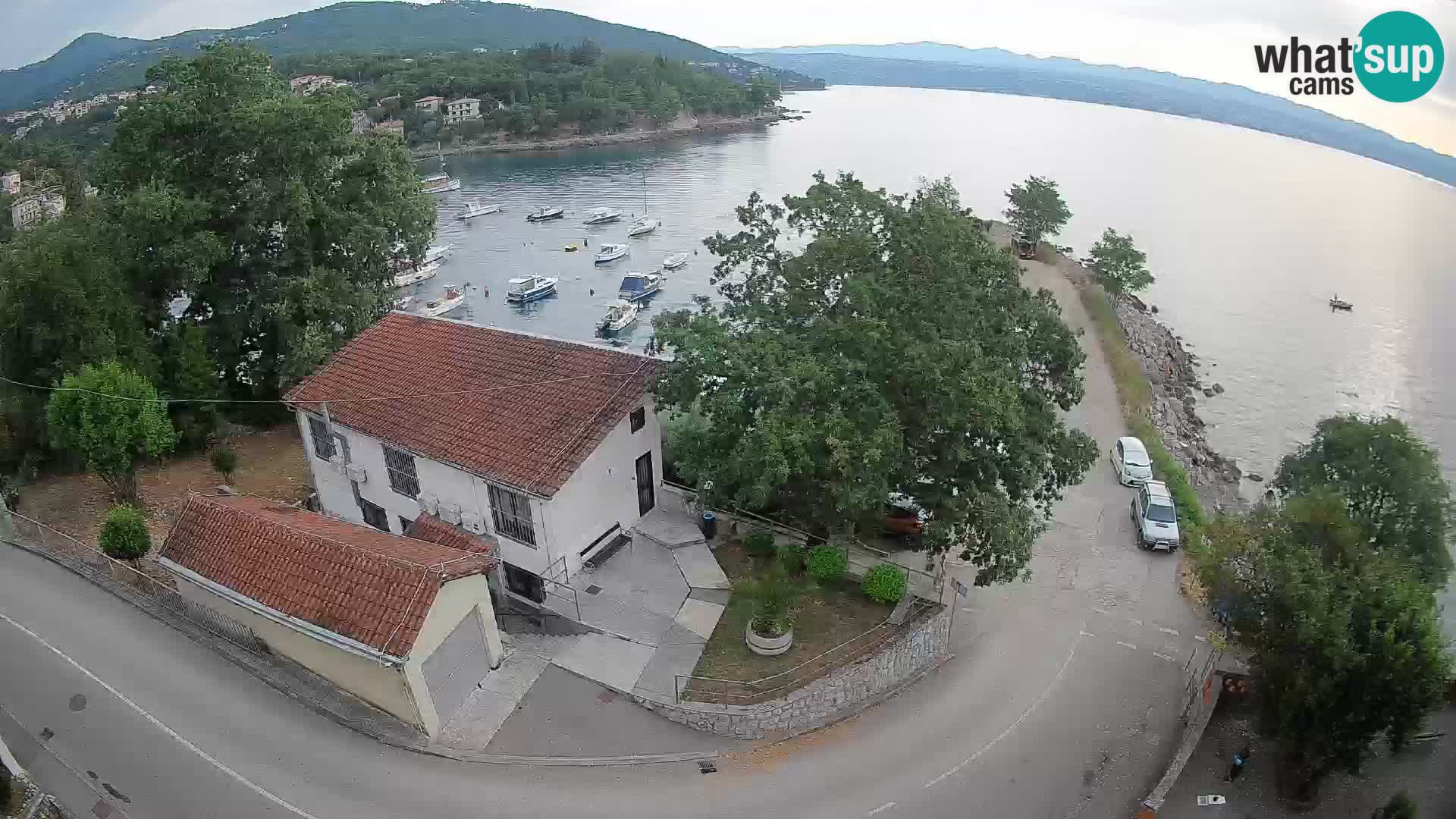 Ika Harbor Webcam – LIVE View of the Harbor and Opatija Lights