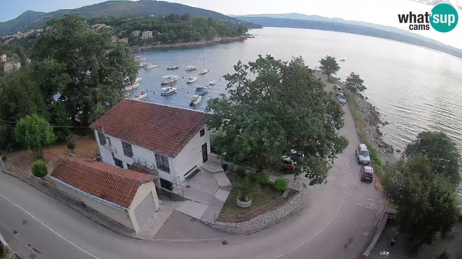 Web kamera luka Ika – Pogled uživo na luku i svjetla Opatije