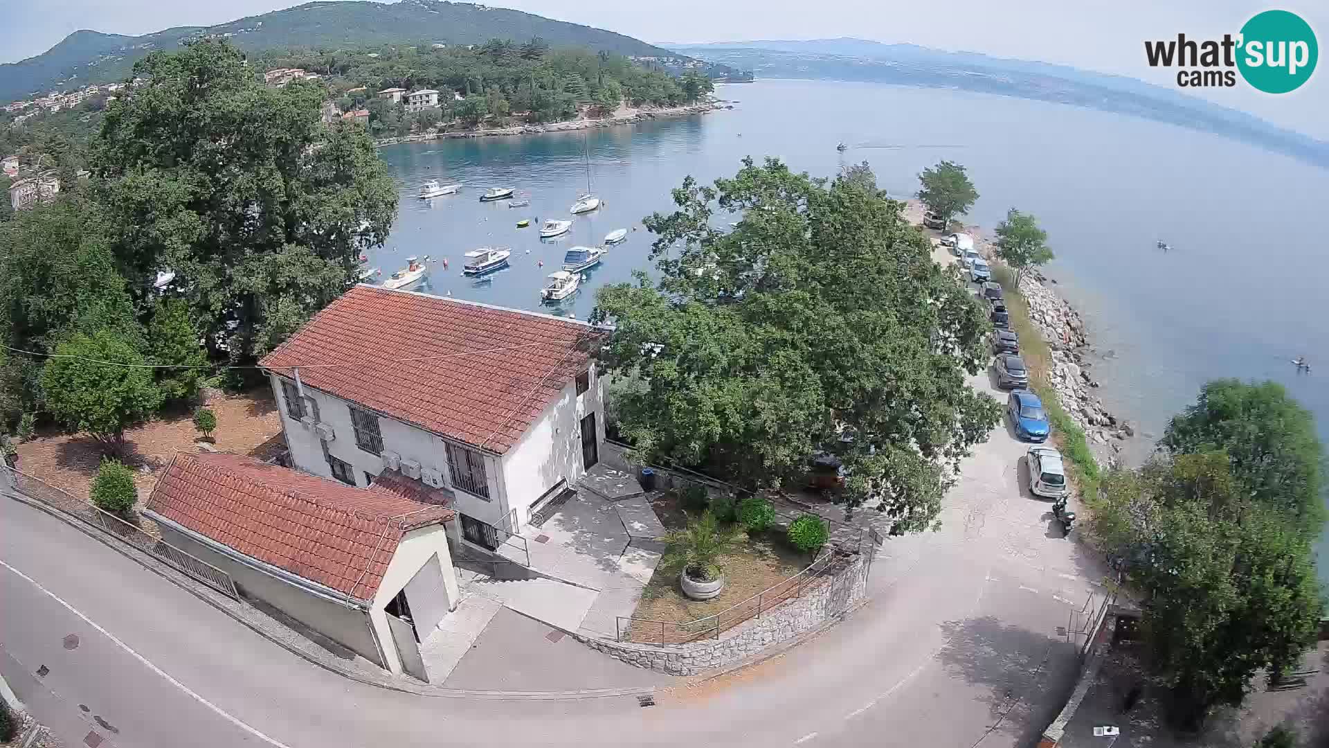 Web kamera luka Ika – Pogled uživo na luku i svjetla Opatije