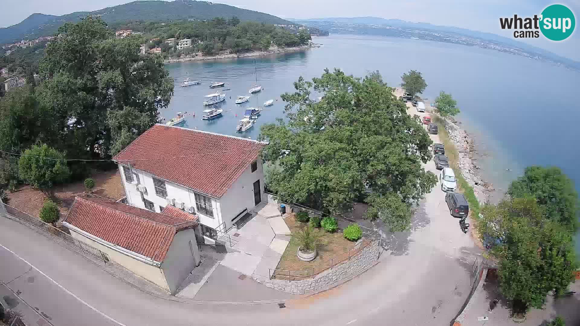 Web kamera luka Ika – Pogled uživo na luku i svjetla Opatije