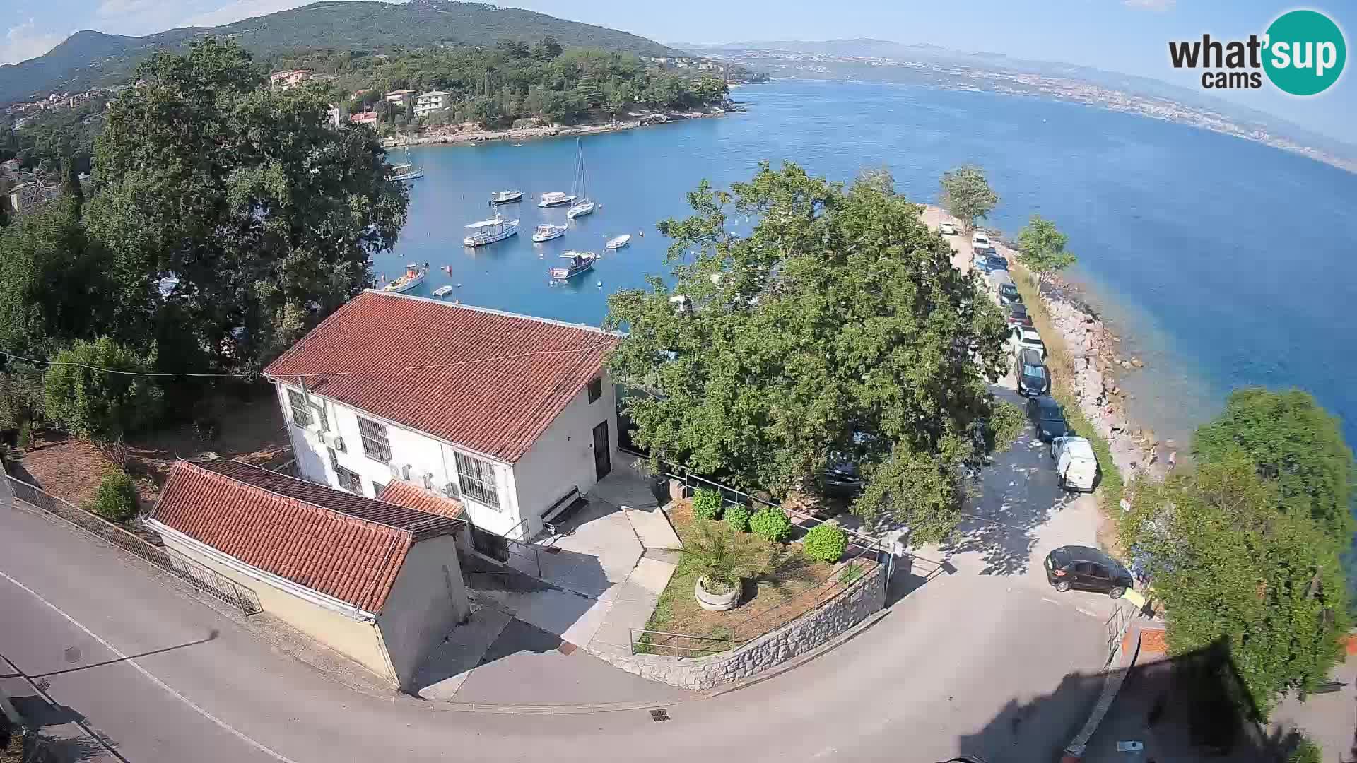 Web kamera luka Ika – Pogled uživo na luku i svjetla Opatije