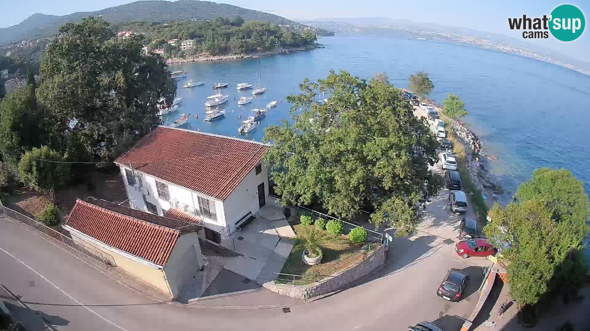 Web kamera luka Ika – Pogled uživo na luku i svjetla Opatije