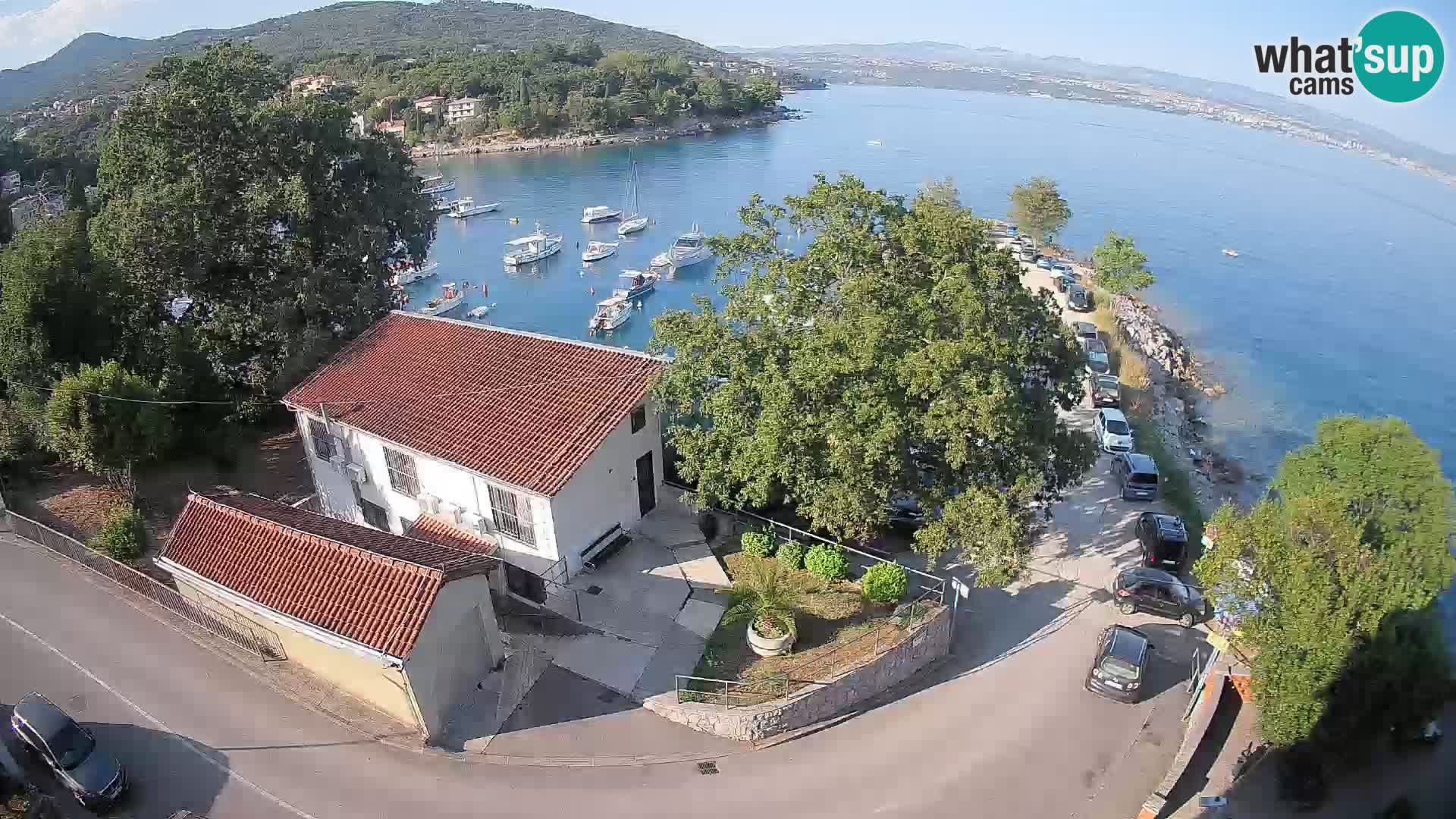Web kamera luka Ika – Pogled uživo na luku i svjetla Opatije